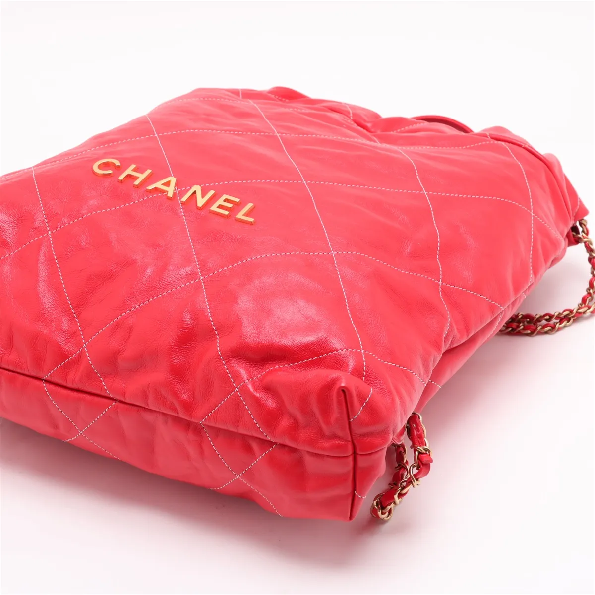 22 Backpack Shiny Calfskin Chain Backpack Red Gold Hardware UL9L7088 Random Plate — view 3
