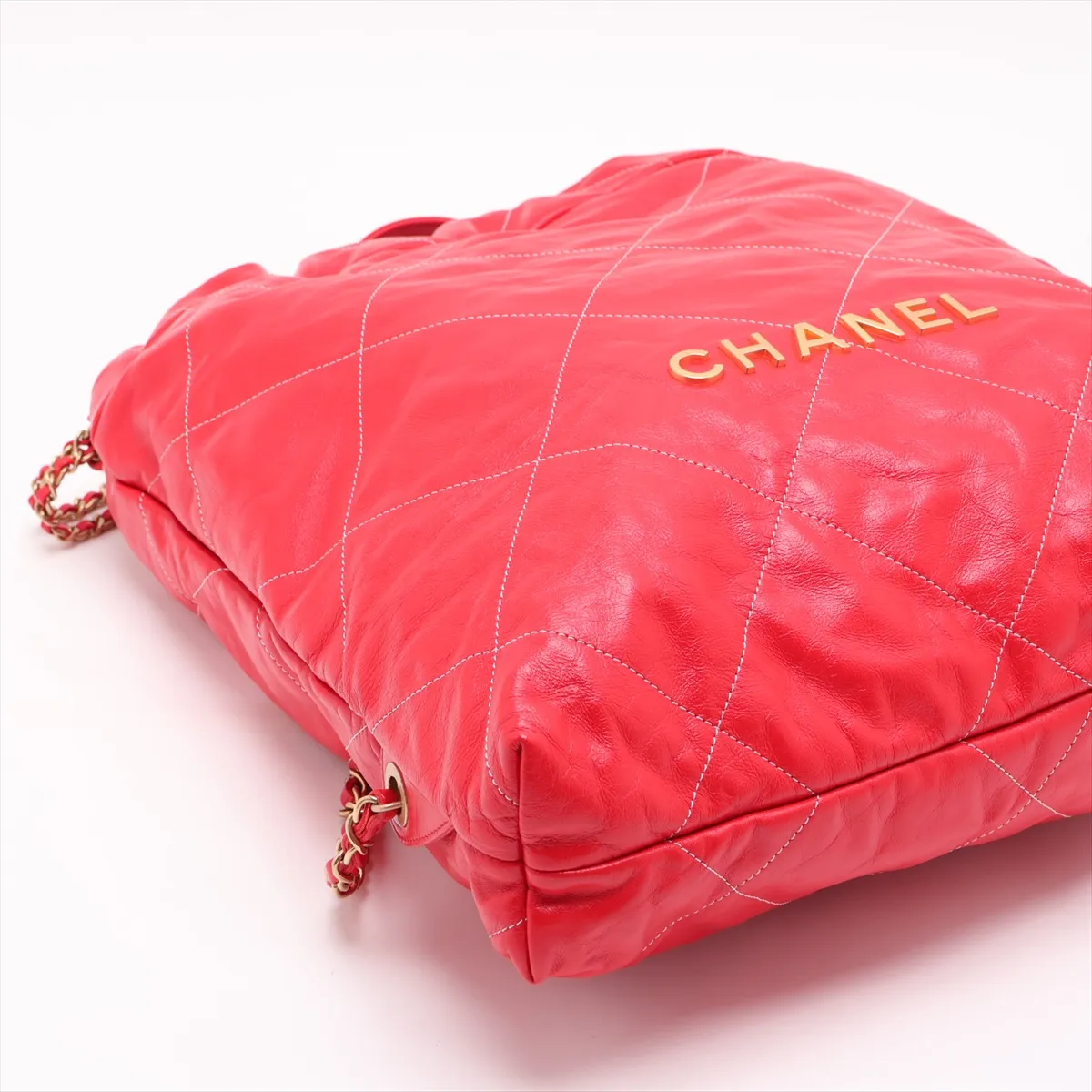 22 Backpack Shiny Calfskin Chain Backpack Red Gold Hardware UL9L7088 Random Plate — view 4