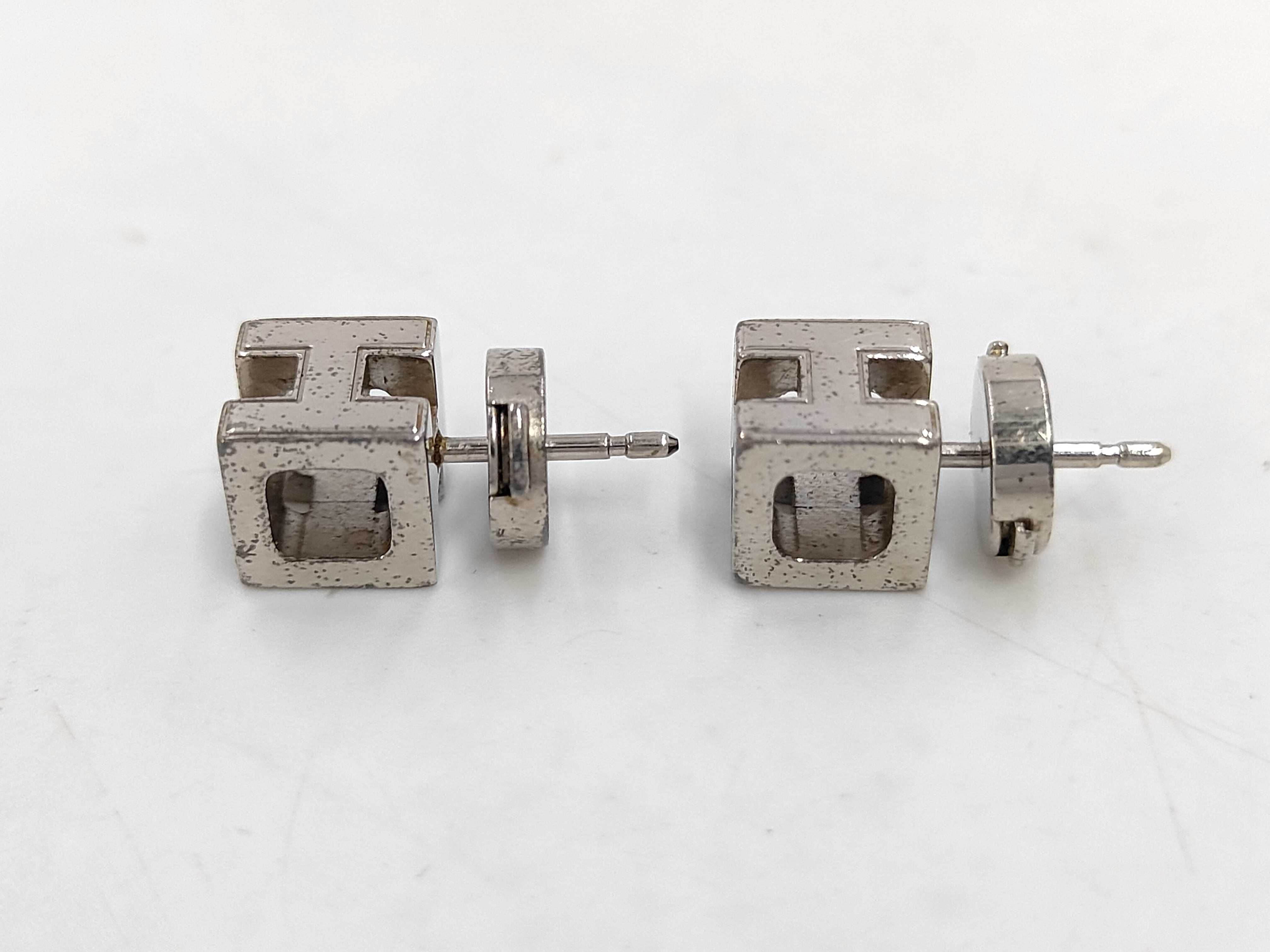 Cage d'H H-Cube Black x Silver Earrings — view 3