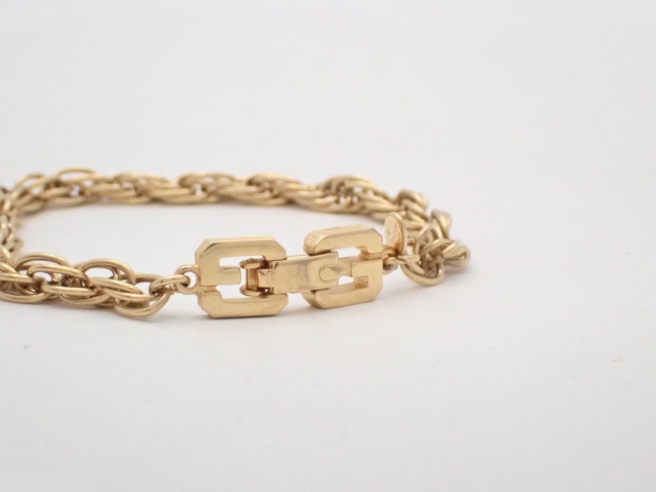 Other items: Precious metal bracelets and bangles (metal), wrist circumference approximately 17cm. — view 3