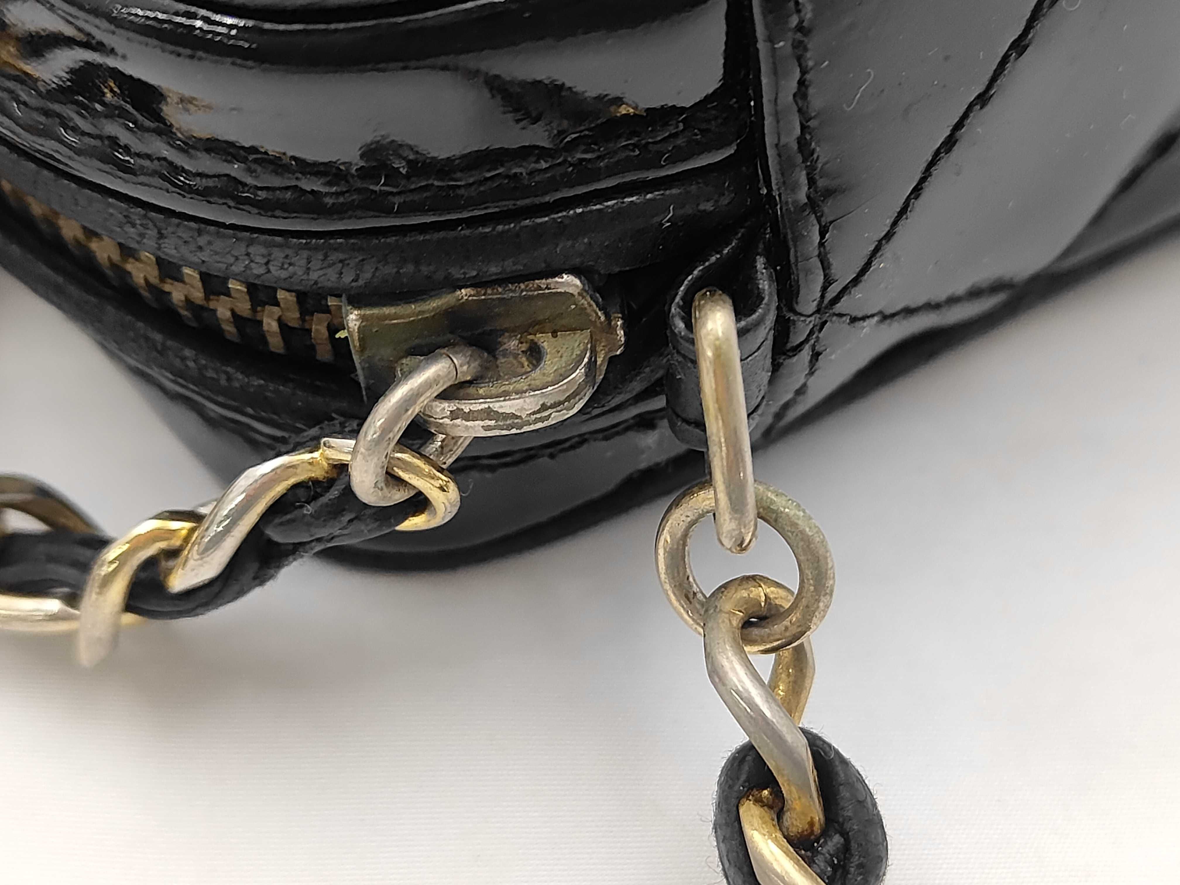 Enamel Matelasse Coco Mark Enamel Fringe Chain Shoulder Bag — view 5