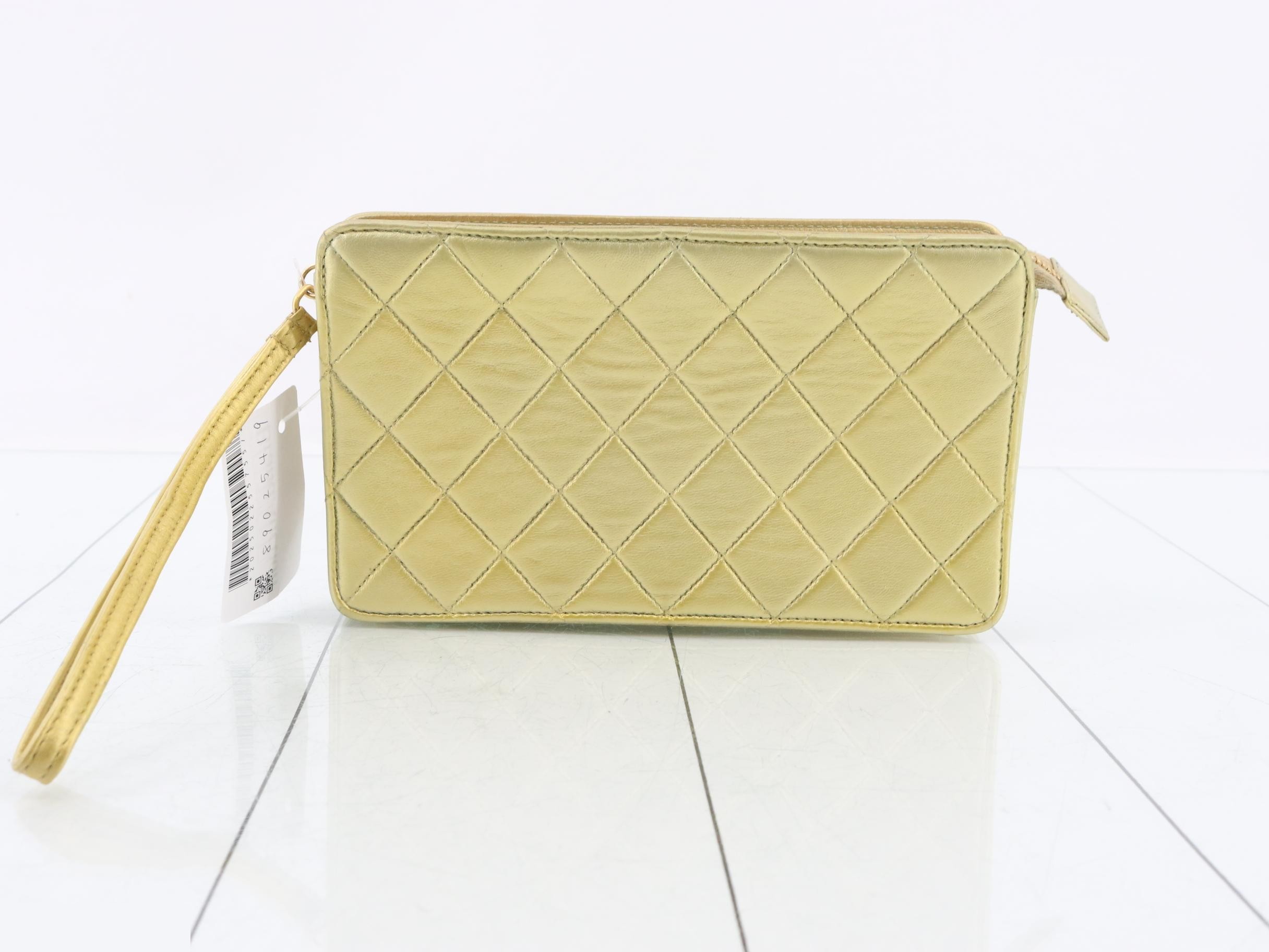Coco Mark Clutch, Gold Lambskin, with Handle, Series 4 — view 2