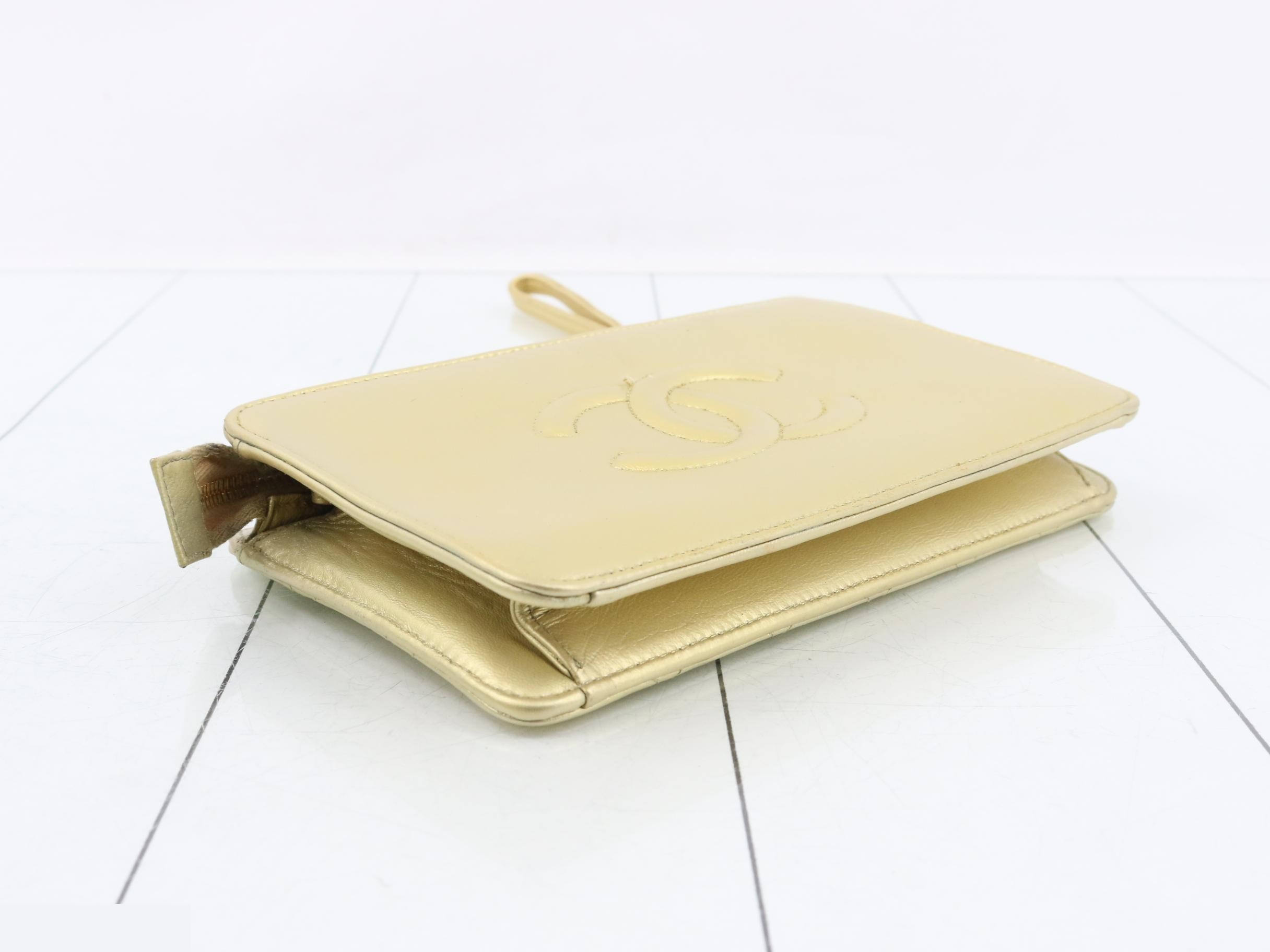 Coco Mark Clutch, Gold Lambskin, with Handle, Series 4 — view 5