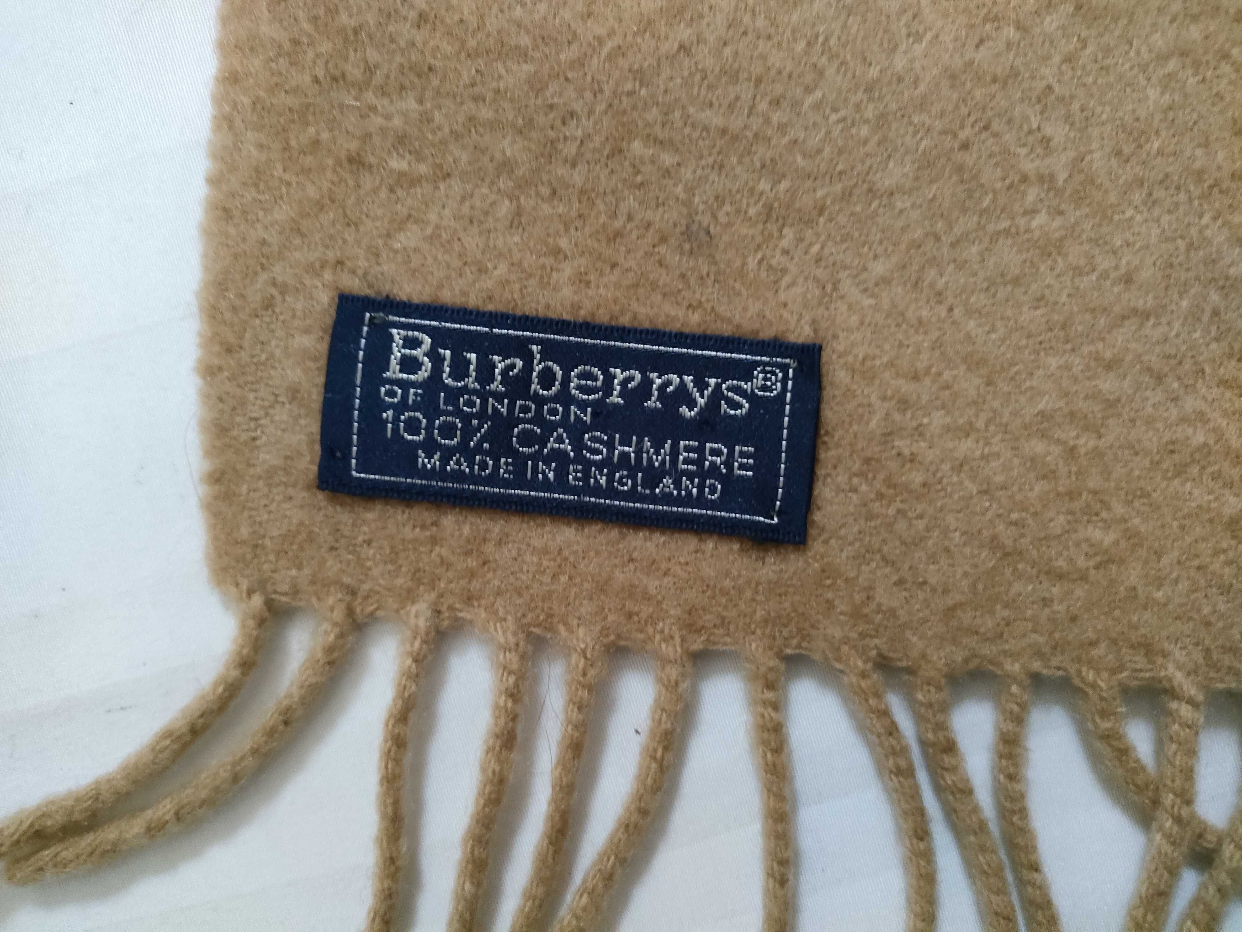 100% Cashmere Scarf, Nova Check Pattern, and other accessories. — view 3