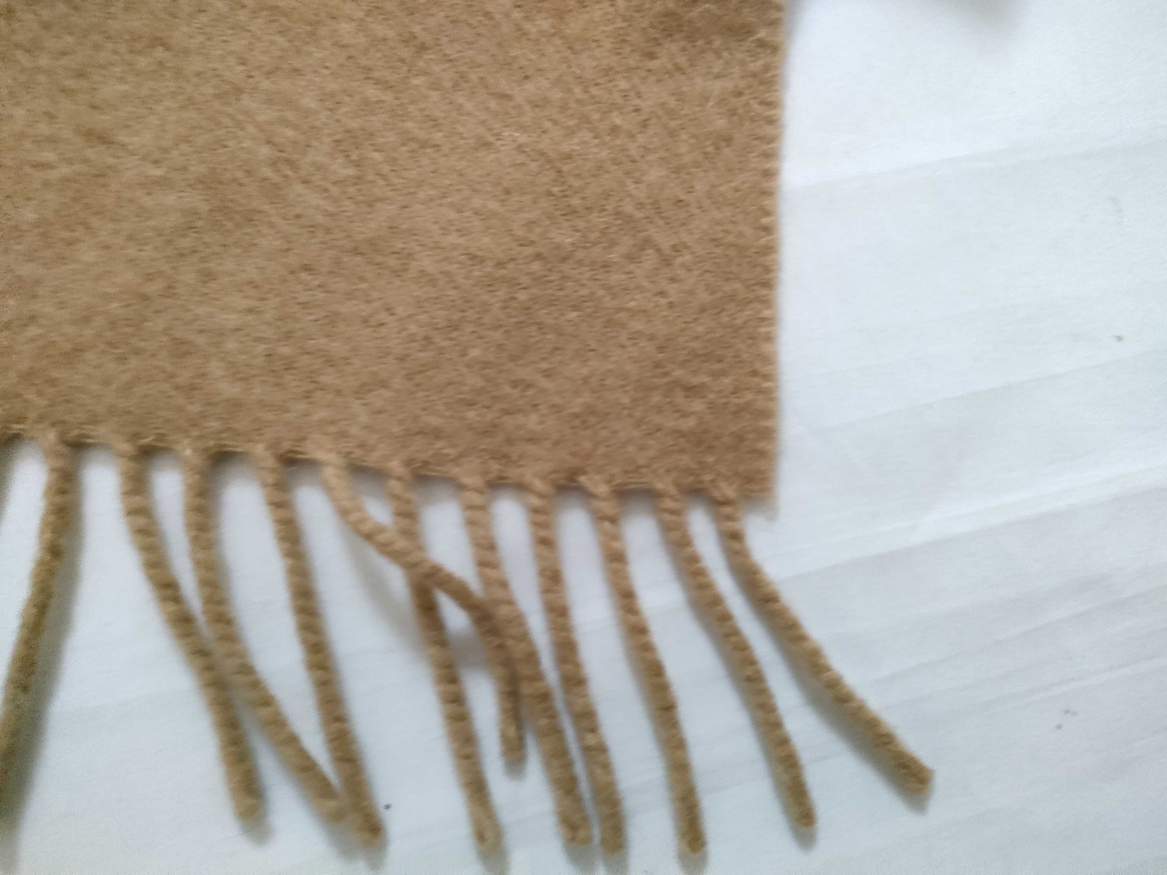 100% Cashmere Scarf, Nova Check Pattern, and other accessories. — view 4