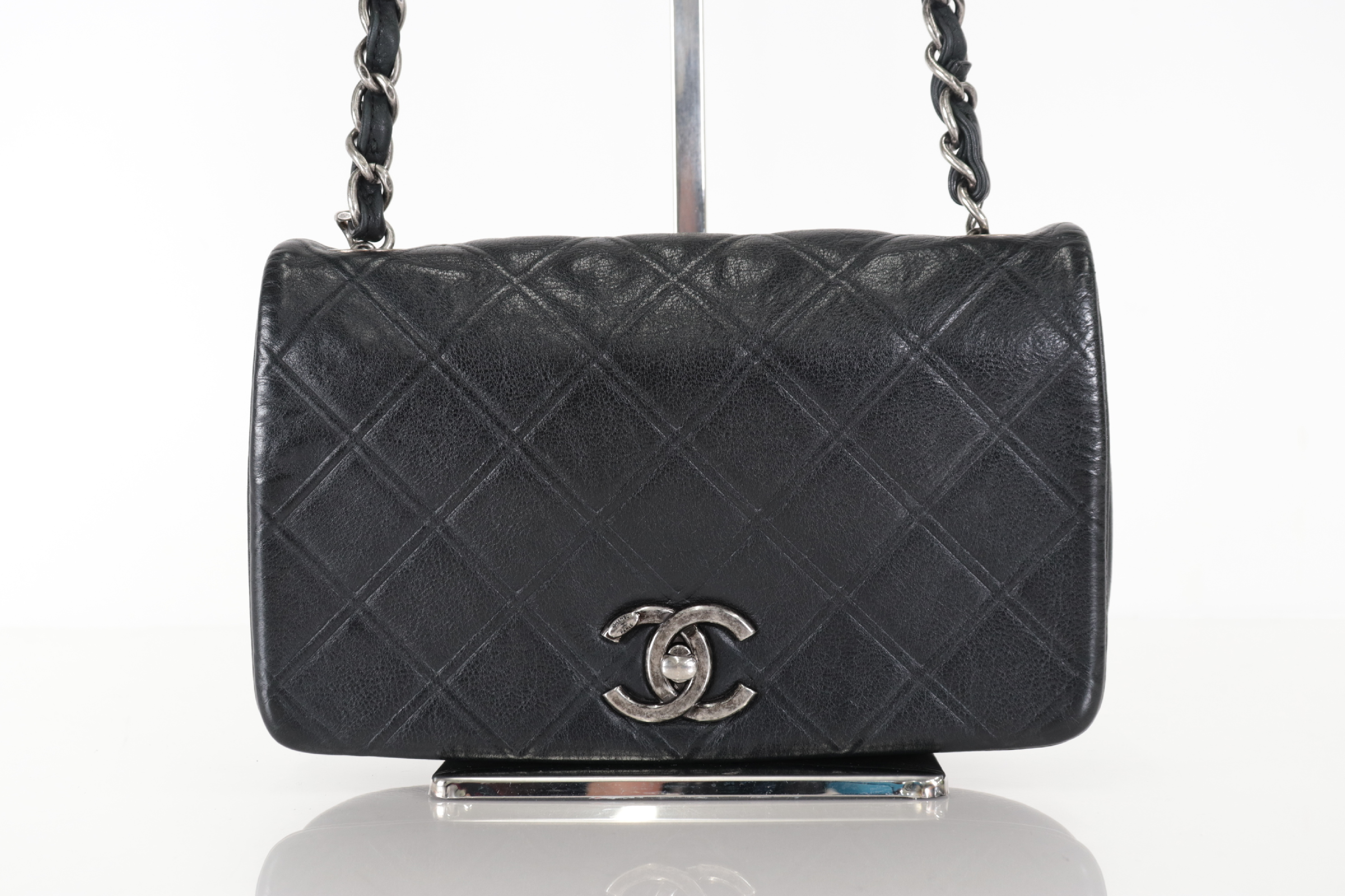 Cosmos Leather Chain Shoulder Bag with Silver Hardware, Serial Number 18