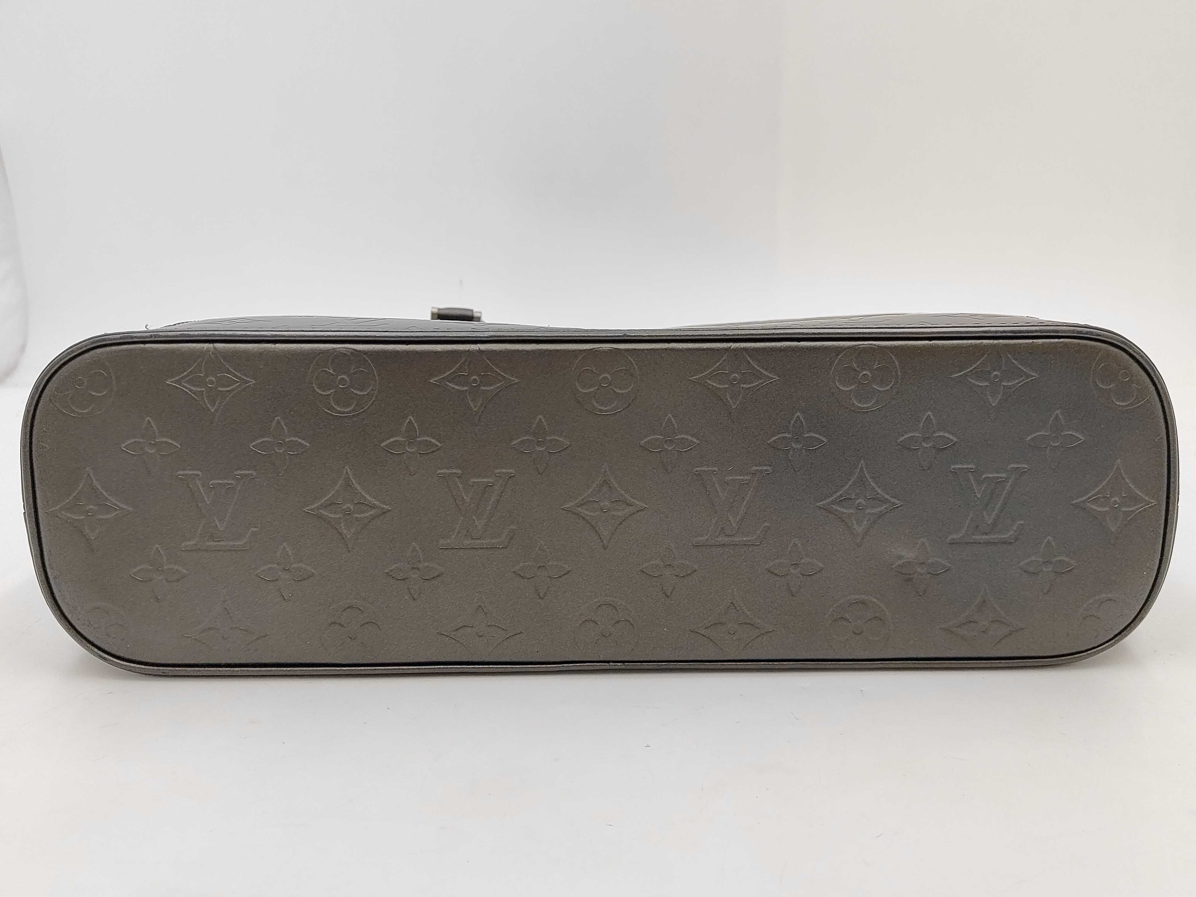 Monogram Matte Wilwood M55102 Handbag — view 3