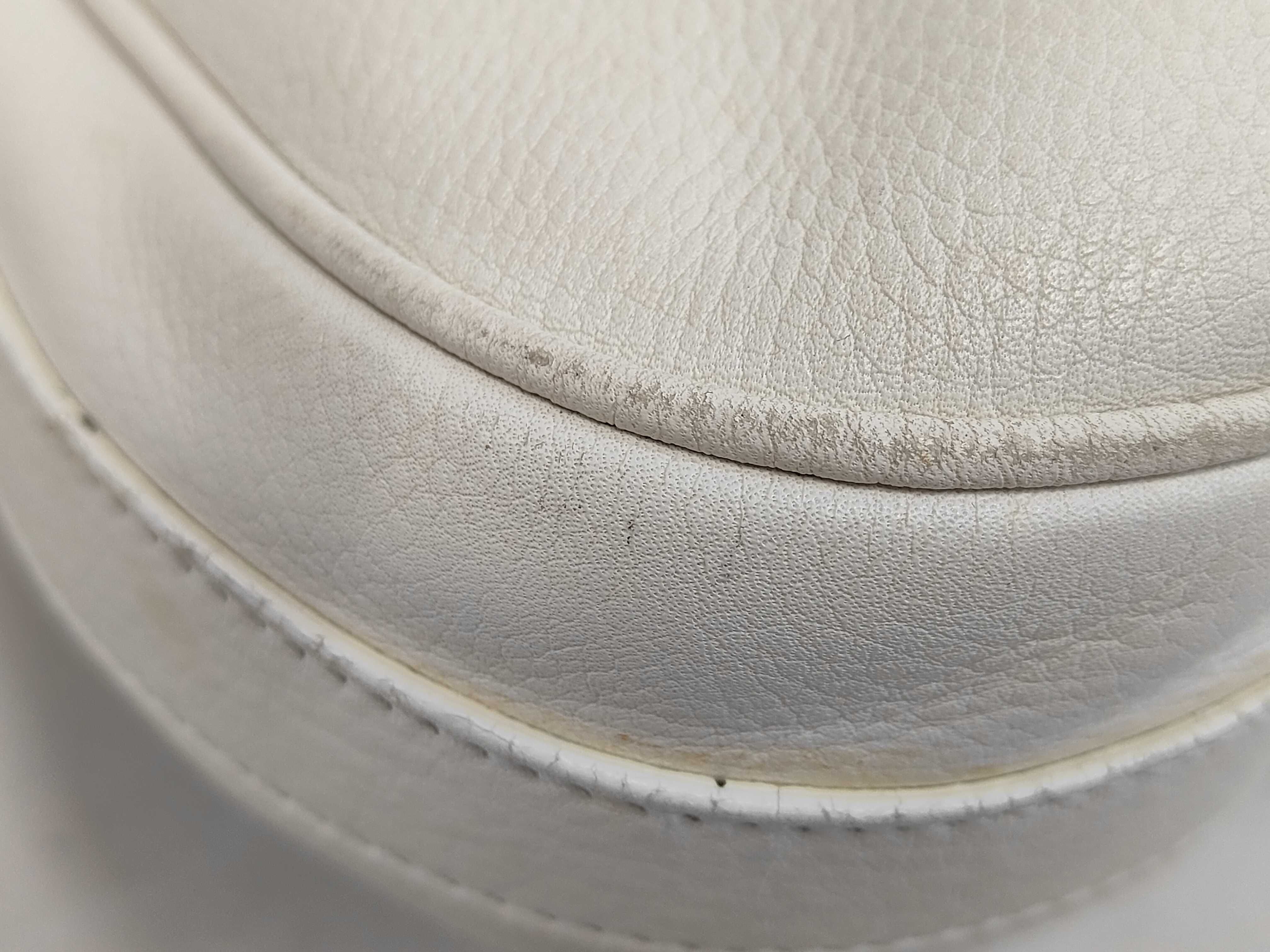 Christian Shoulder Bag — view 3