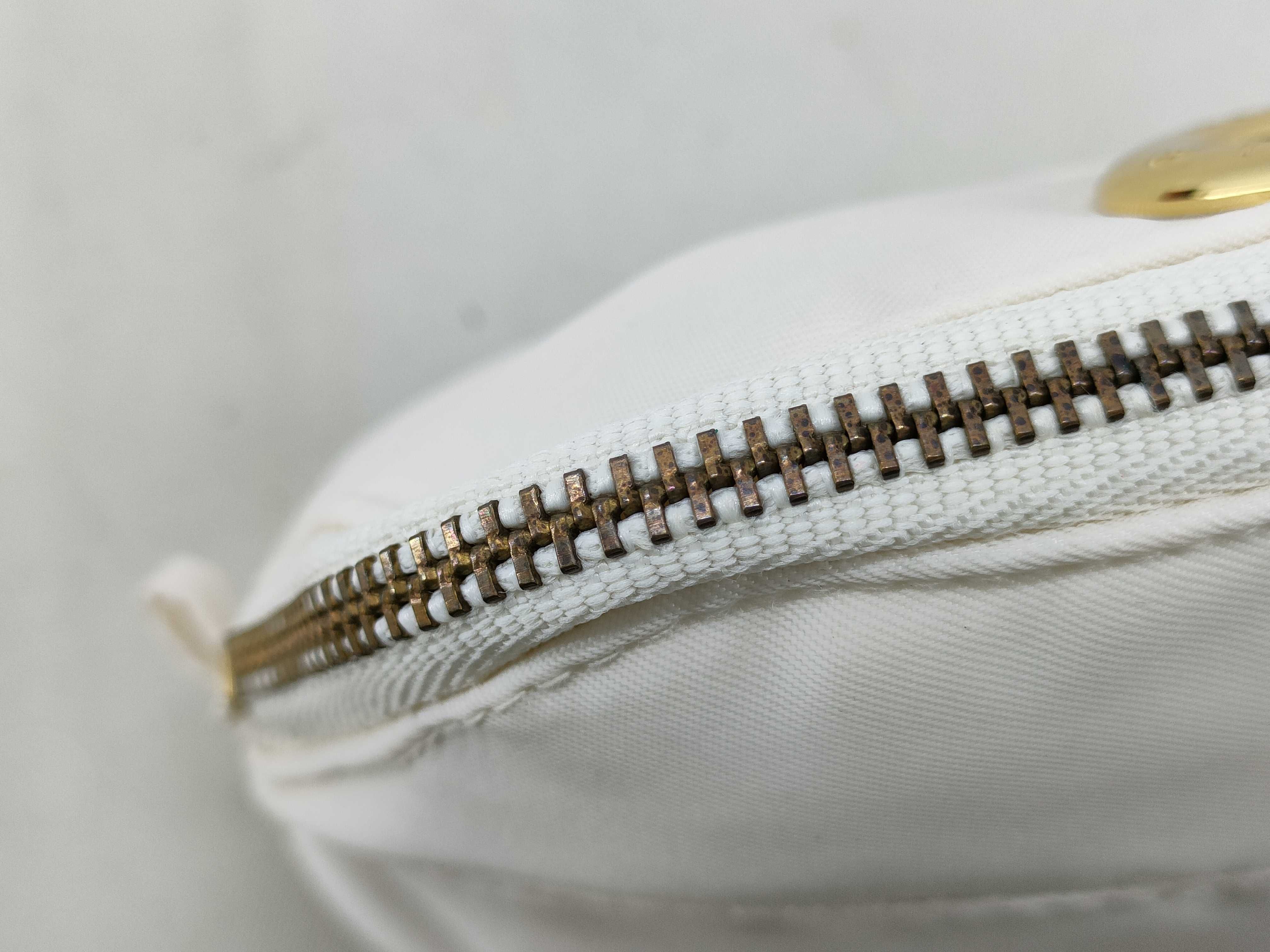 Pouch with Logo Ring — view 5