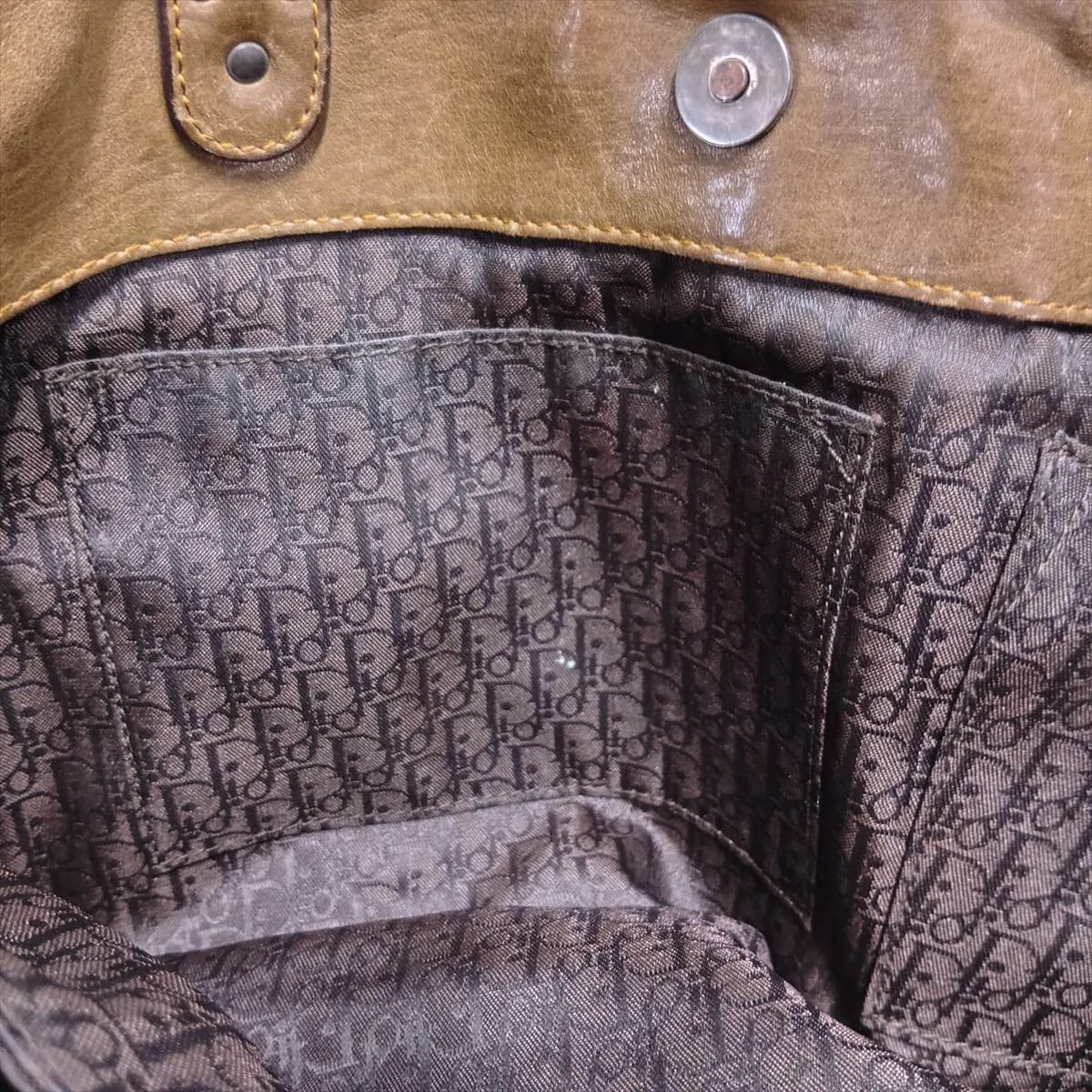 Gaucho Leather Shoulder Bag, Khaki — view 13