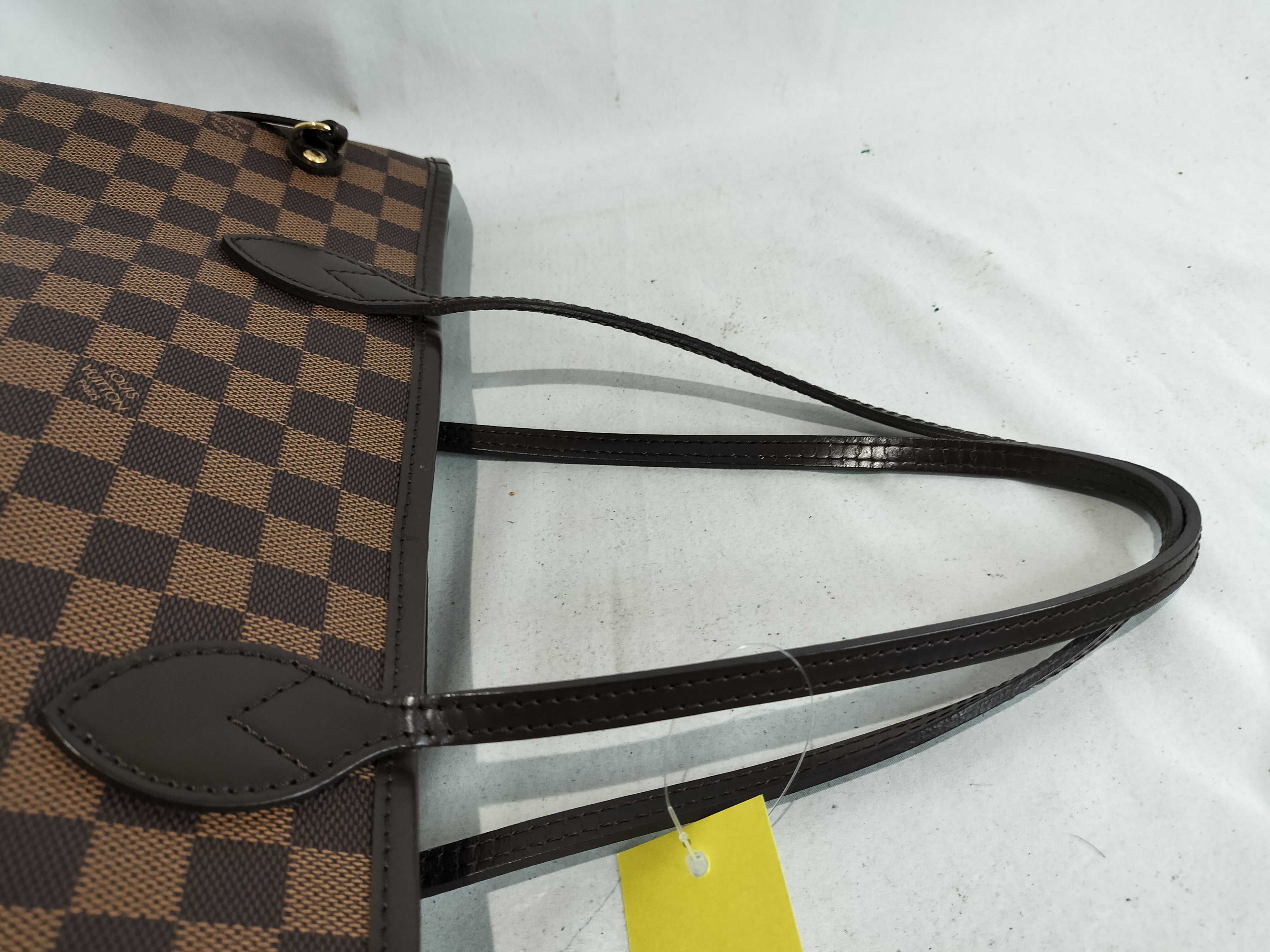 Damier Neverfull MM Tote Bag — view 3