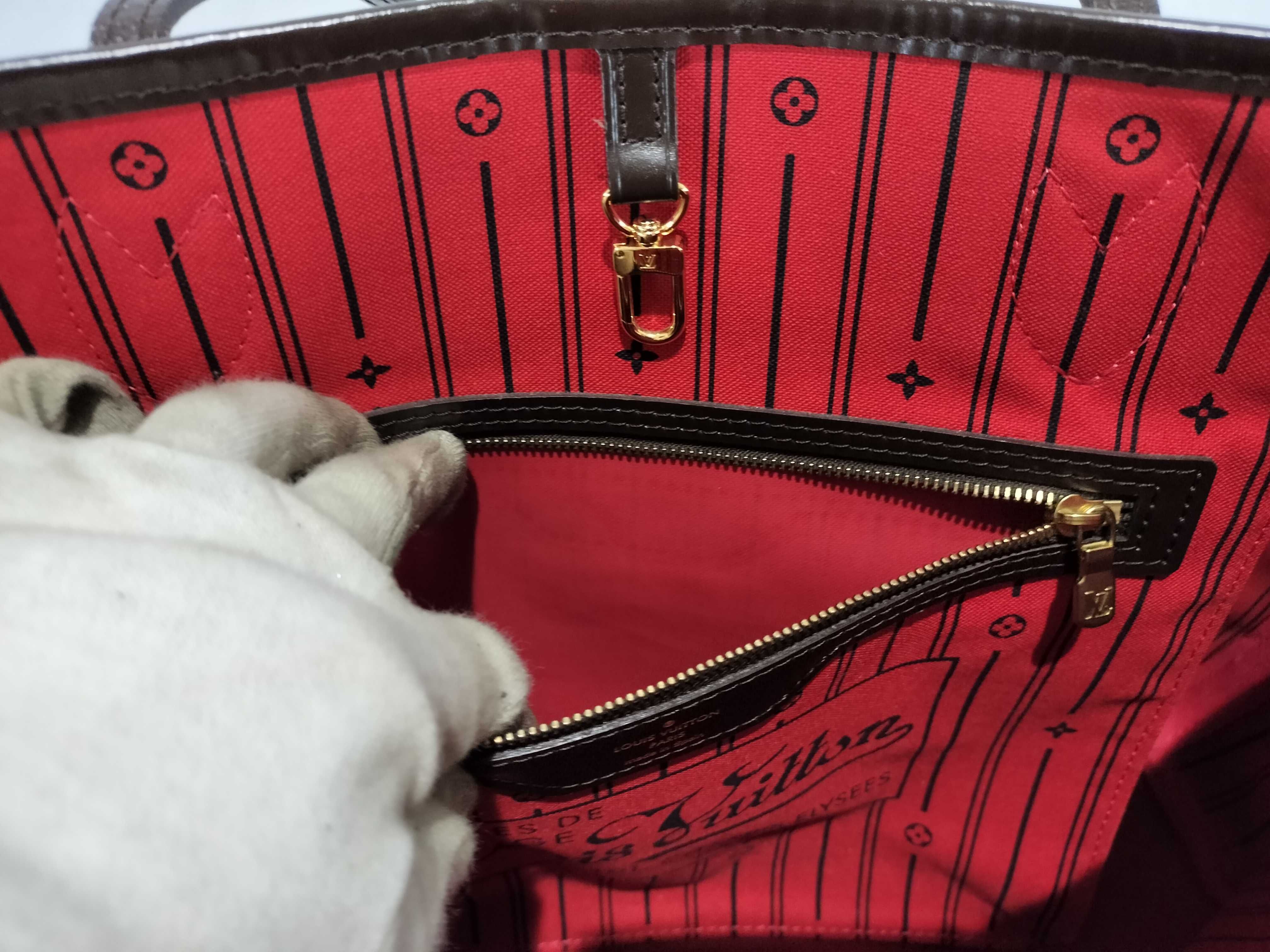 Damier Neverfull MM Tote Bag — view 9