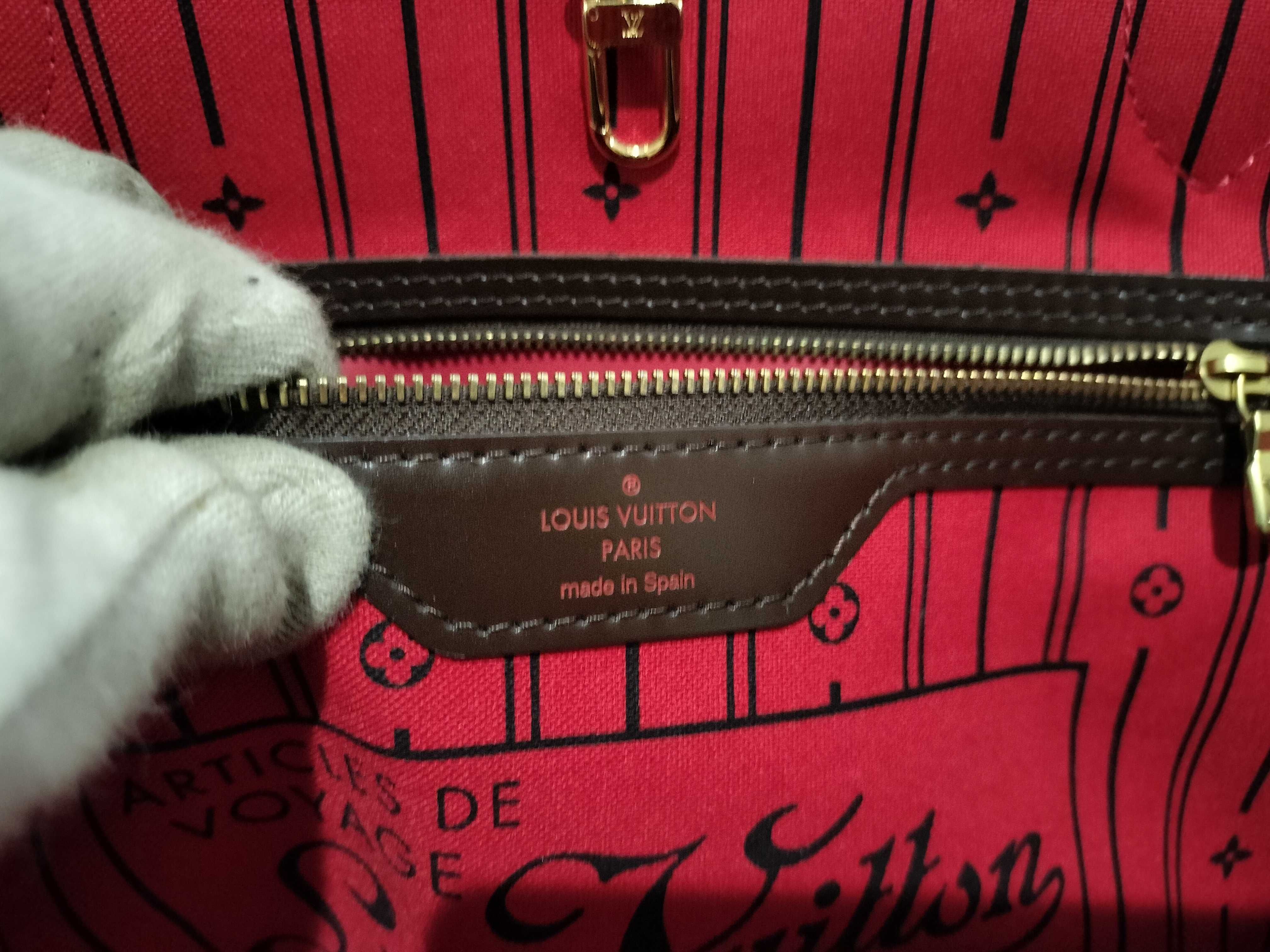 Damier Neverfull MM Tote Bag — view 10