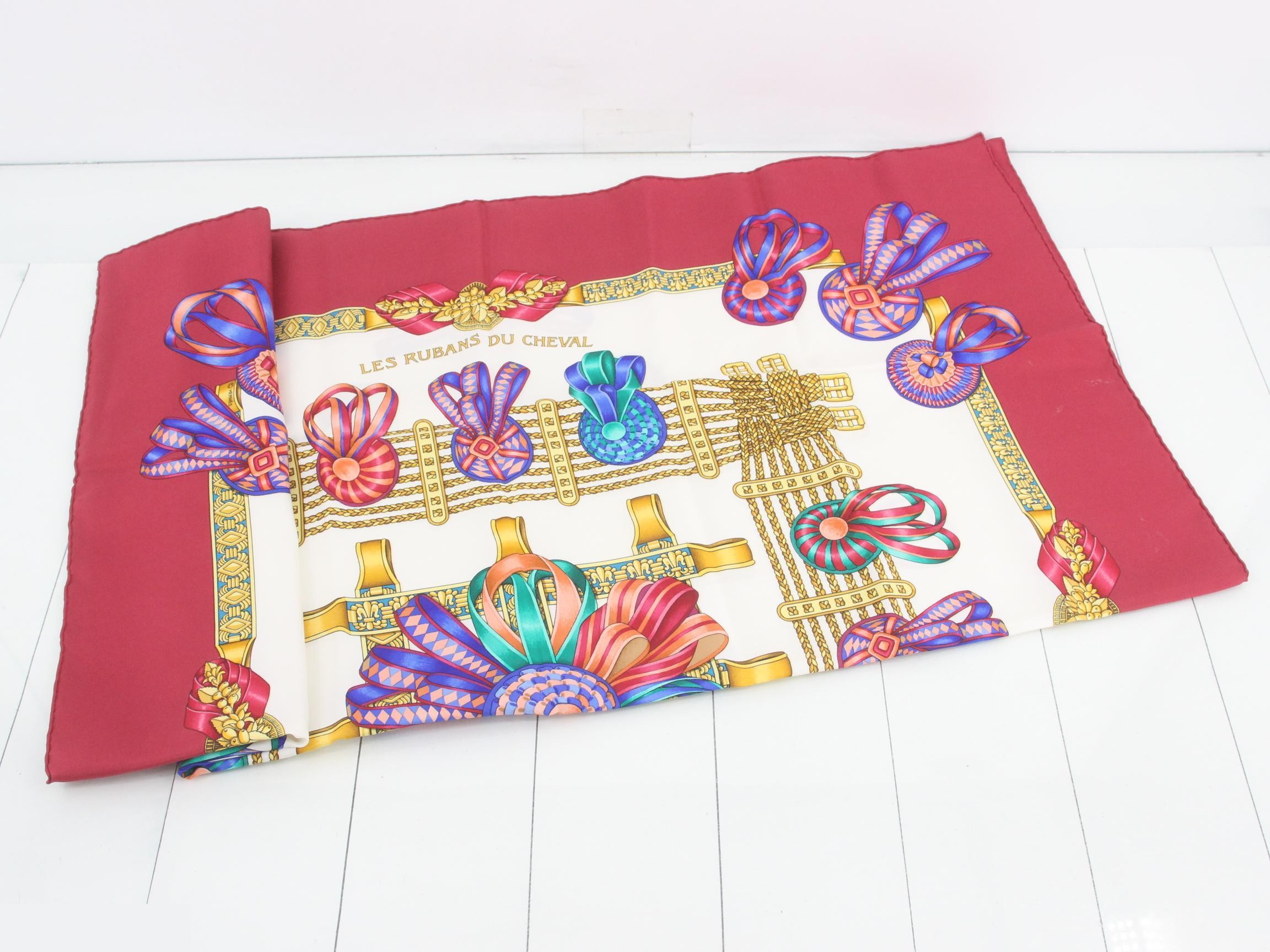 Hermès Carre 90 — view 3