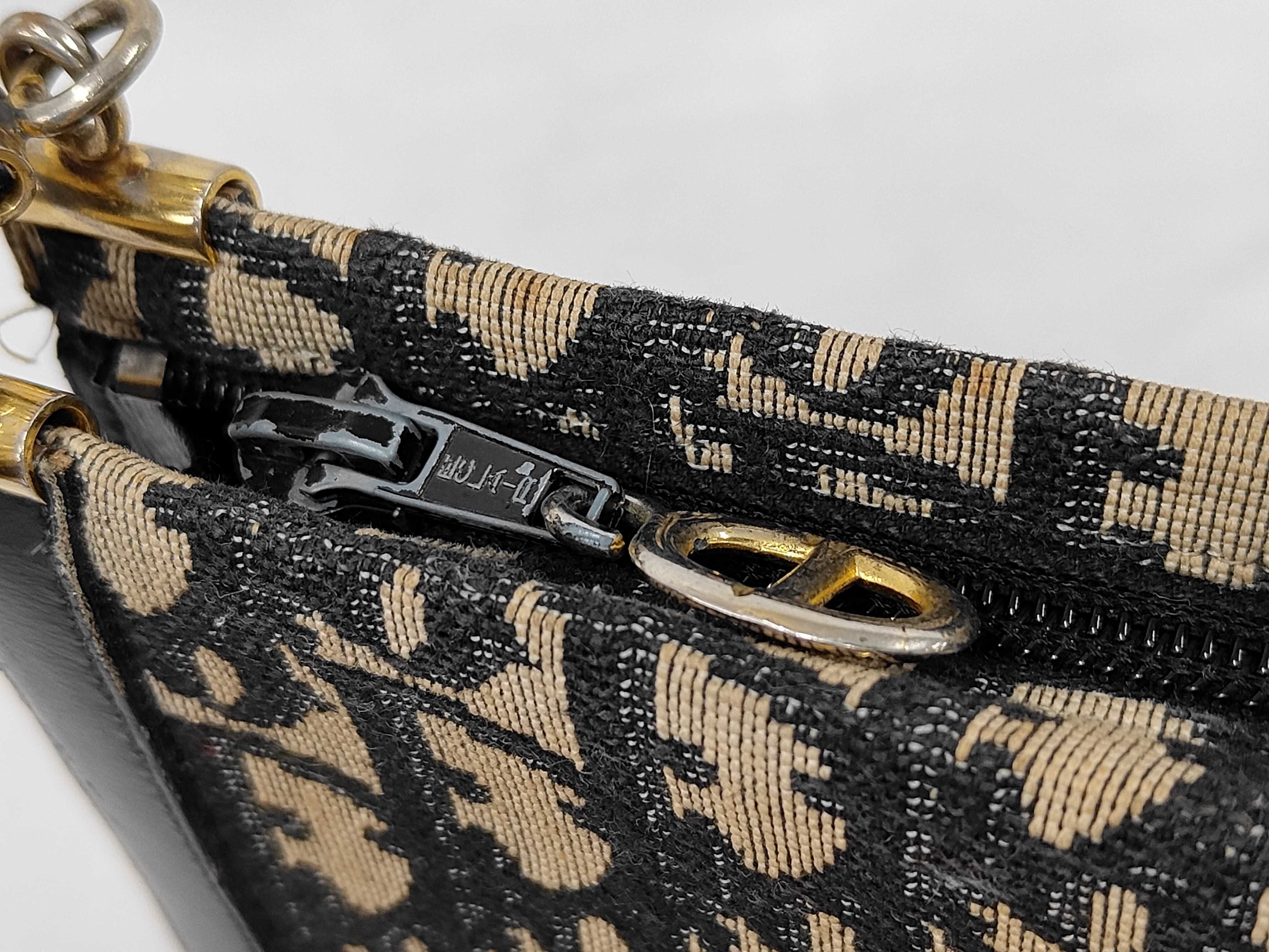 Trotter Shoulder Bag Canvas Beige x Black Shoulder Bag — view 10