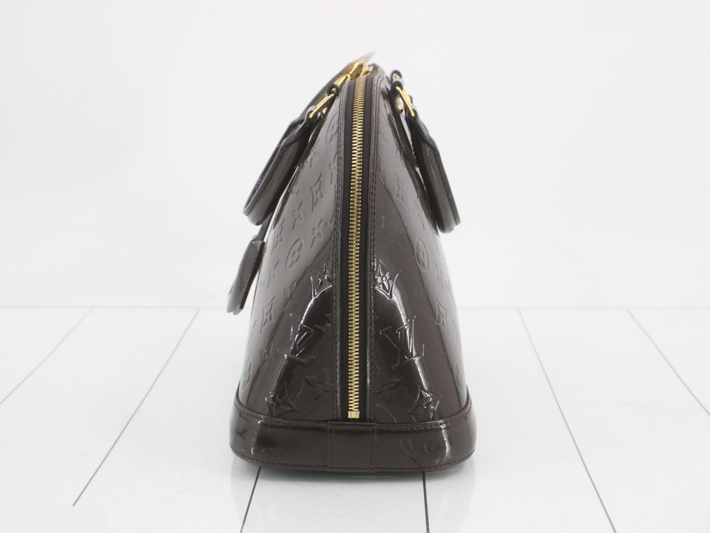 Alma PM Amarante with padlock, 2 keys, and clochette. — view 3