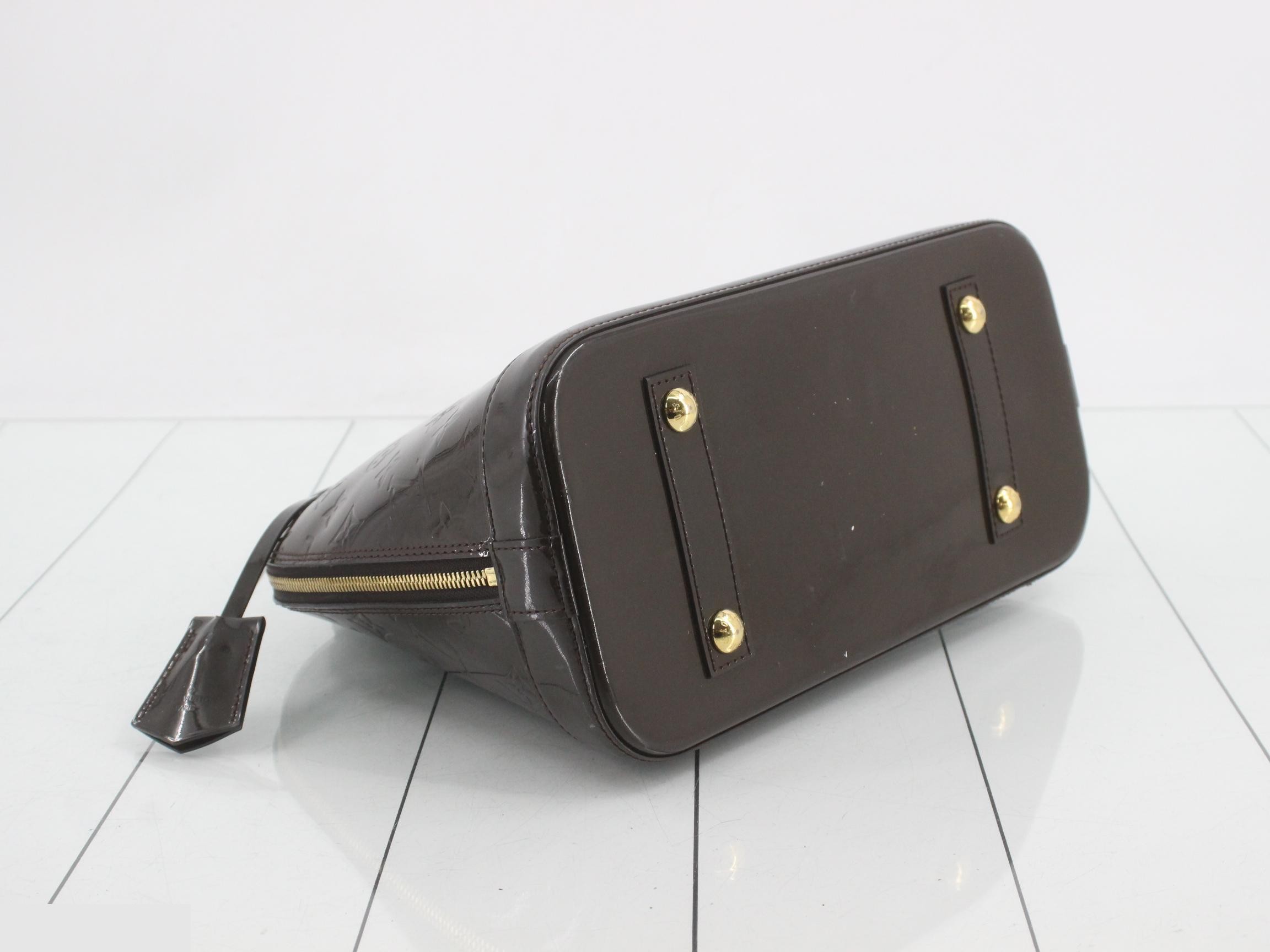 Alma PM Amarante with padlock, 2 keys, and clochette. — view 5