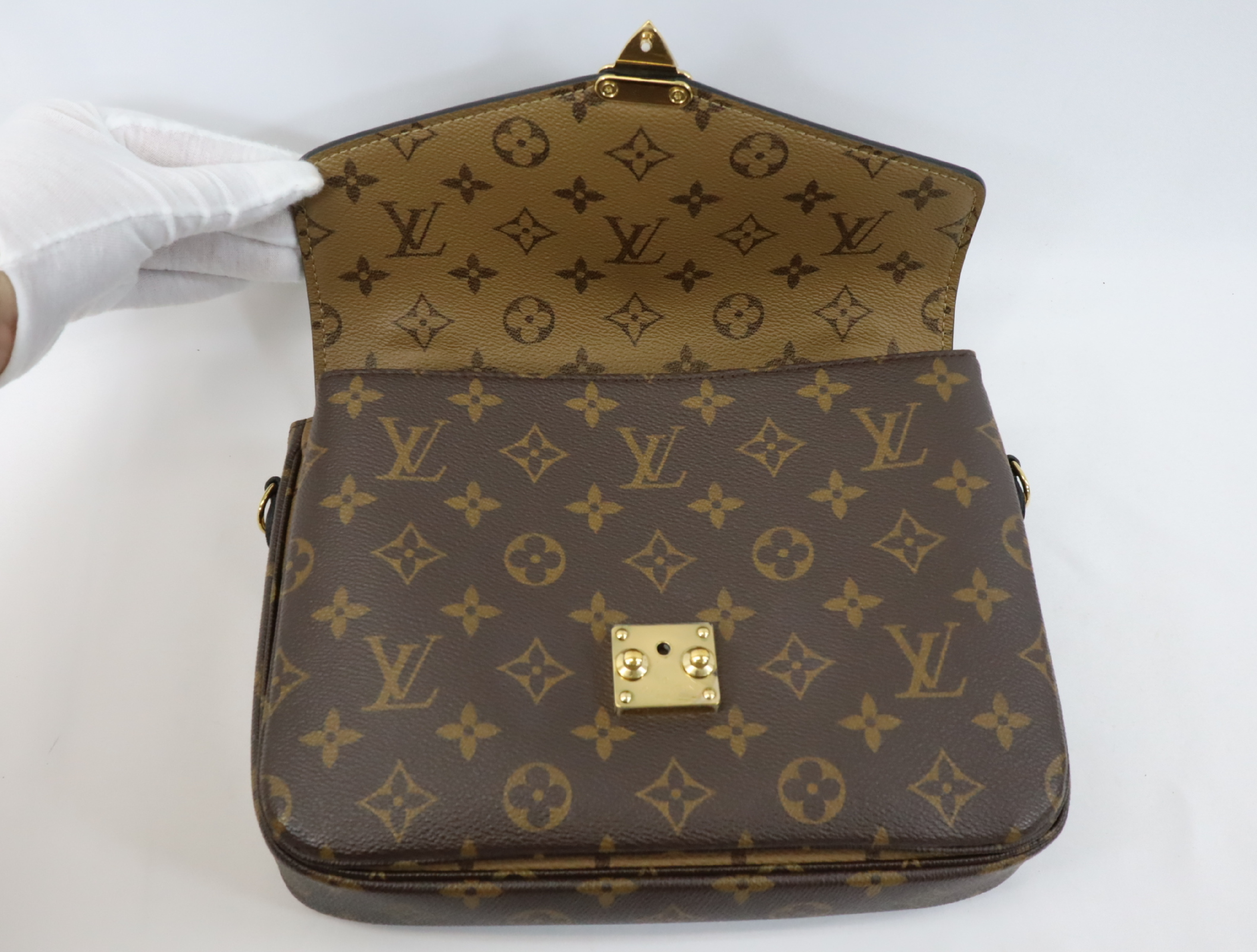 Monogram Reverse Pochette Metis MM M44876 Brown (RFID detected) Shoulder Bag — view 13