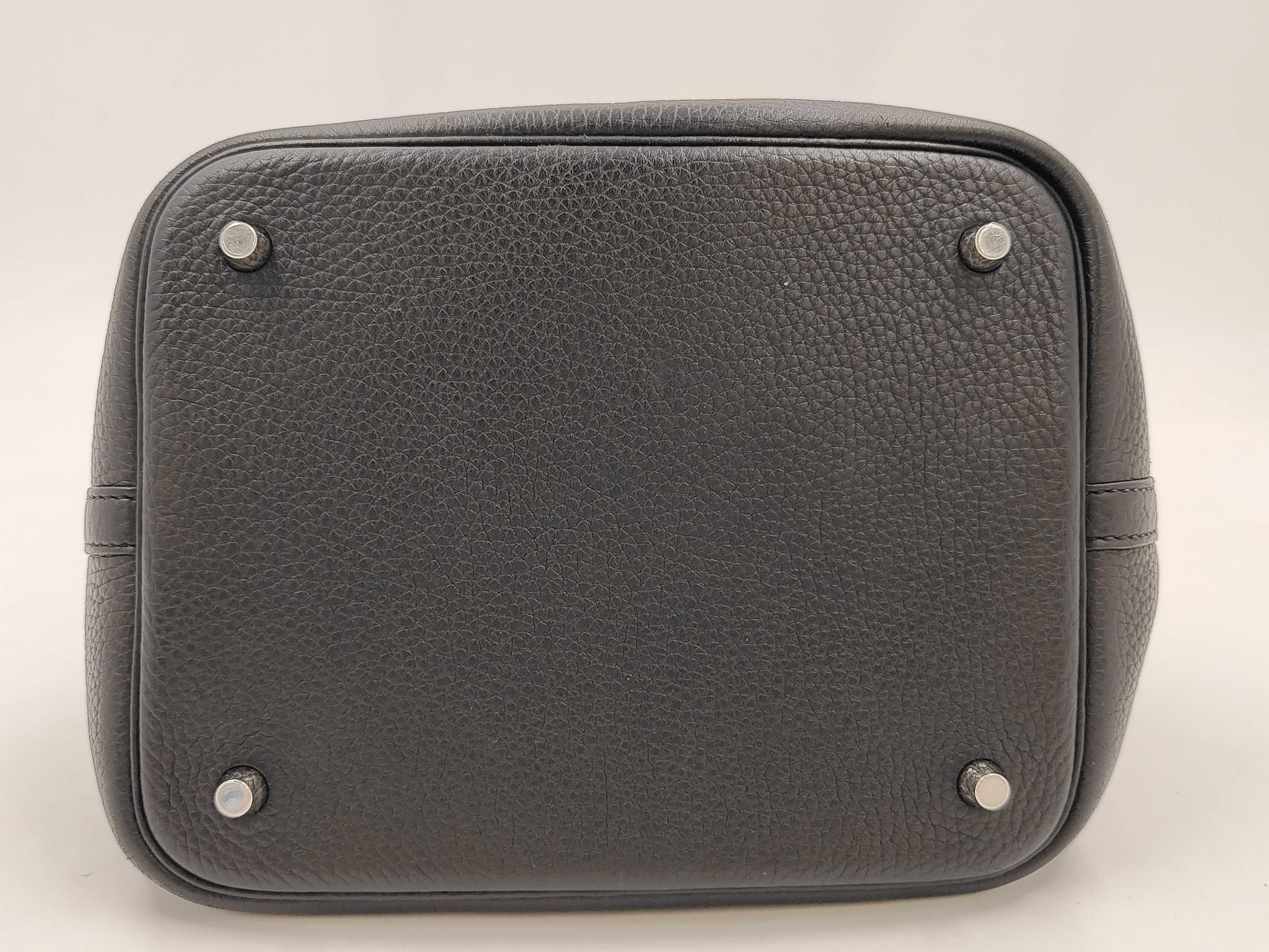 handbag — view 3
