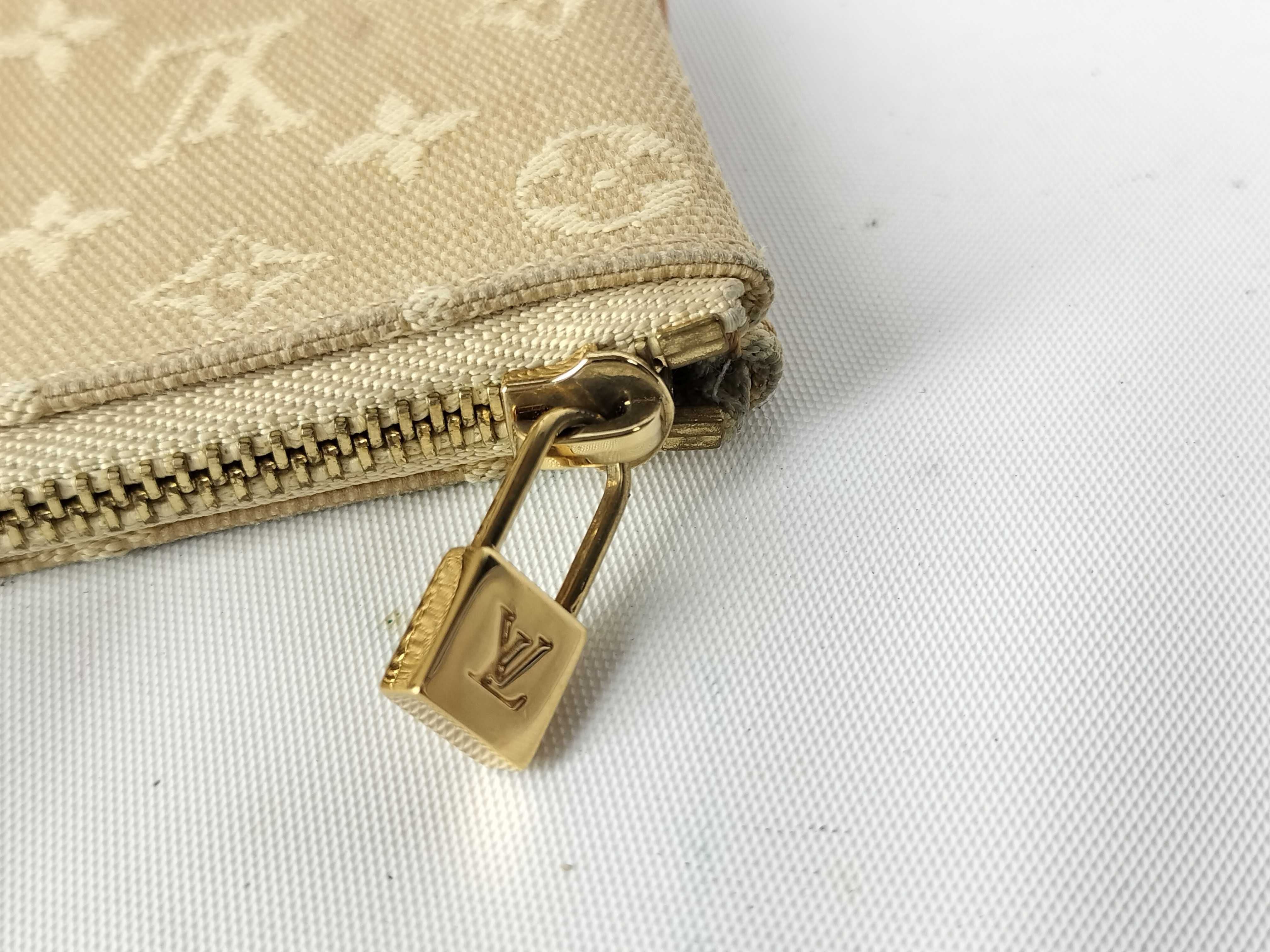 Monogram Mini Pochette Clé Coin Case — view 6