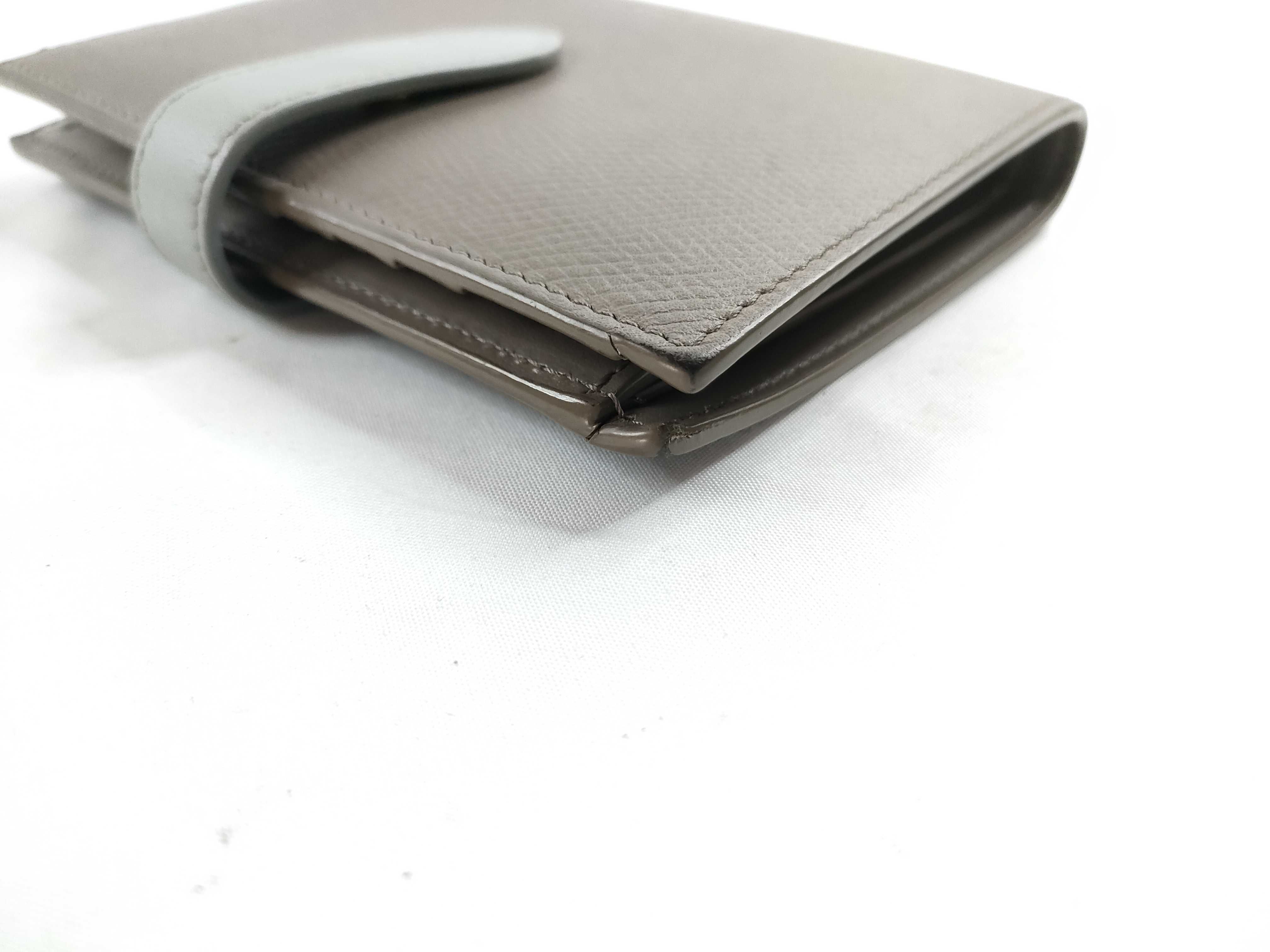 Medium Strap Wallet. Accessories: Box, dust bag, wallet. — view 4