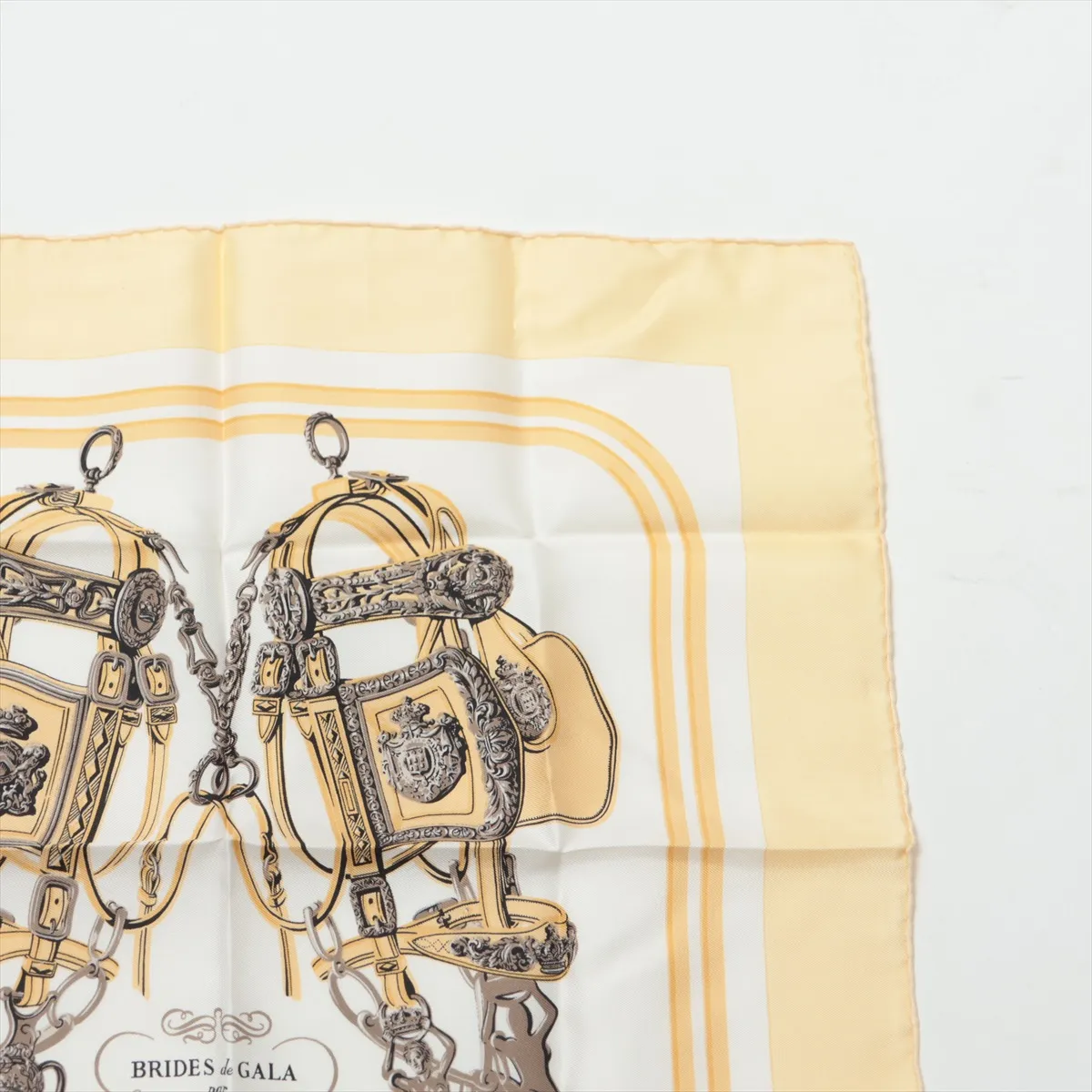 Carre 45 BRIDES de GALA Ceremony Bridle Scarf Silk Yellow — view 3