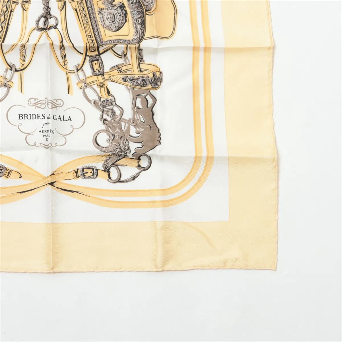 Carre 45 BRIDES de GALA Ceremony Bridle Scarf Silk Yellow — view 4