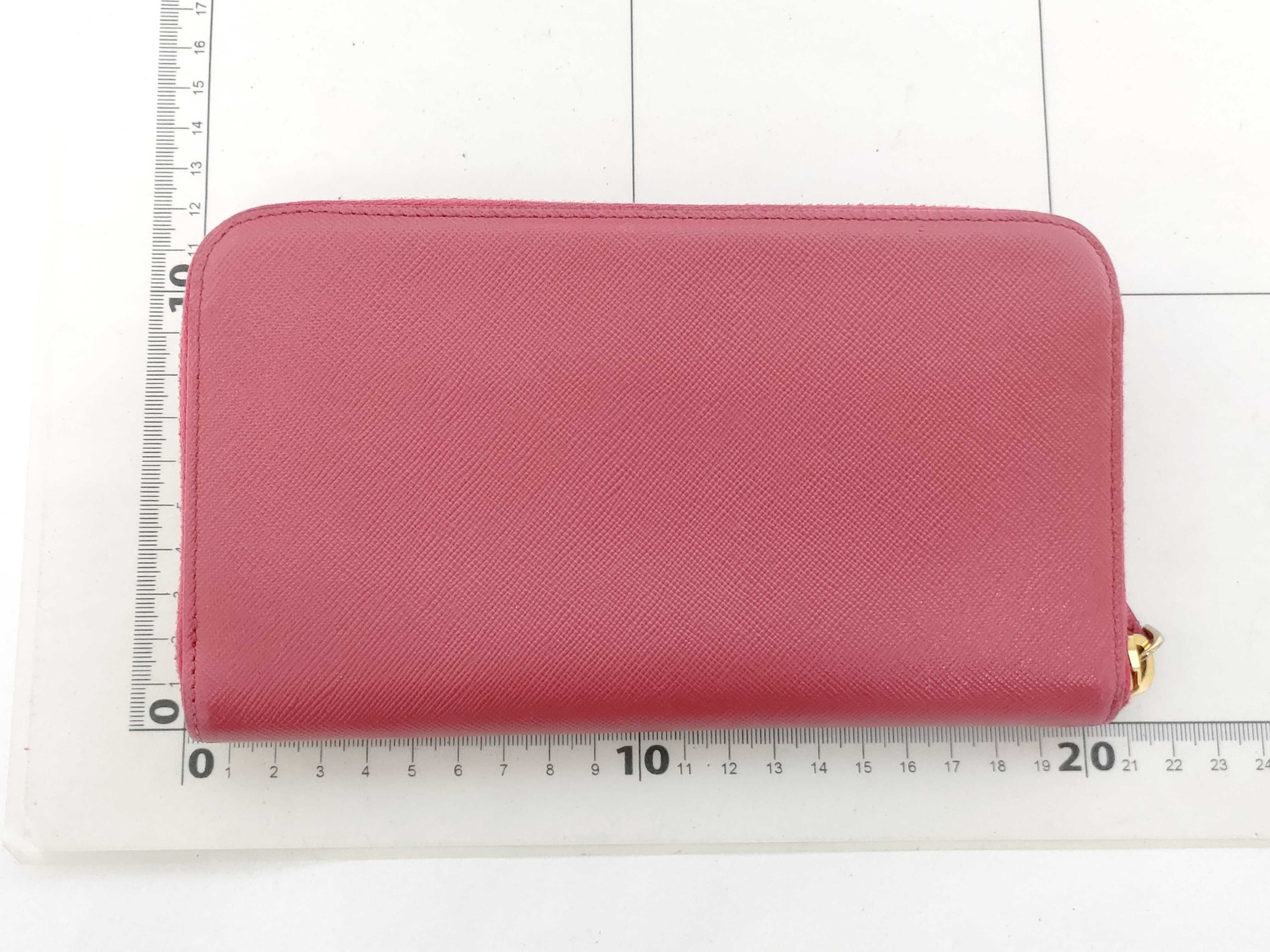 wallet — view 2