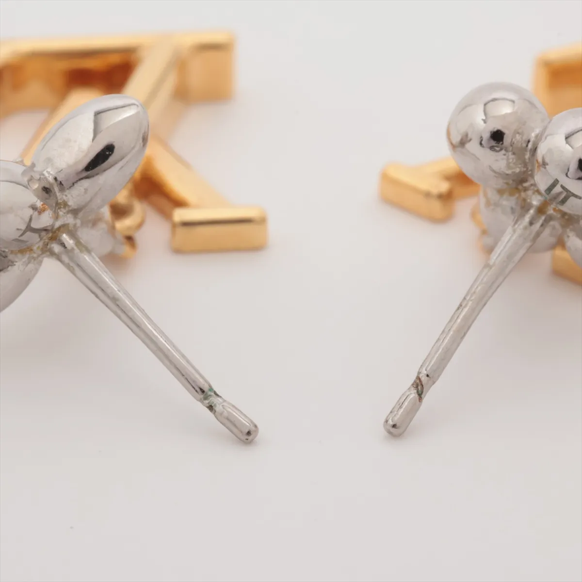 M01287 Earrings Pandant LV Iconic Flower AK4213 Earrings (for both ears) GP Gold x Silver — view 4