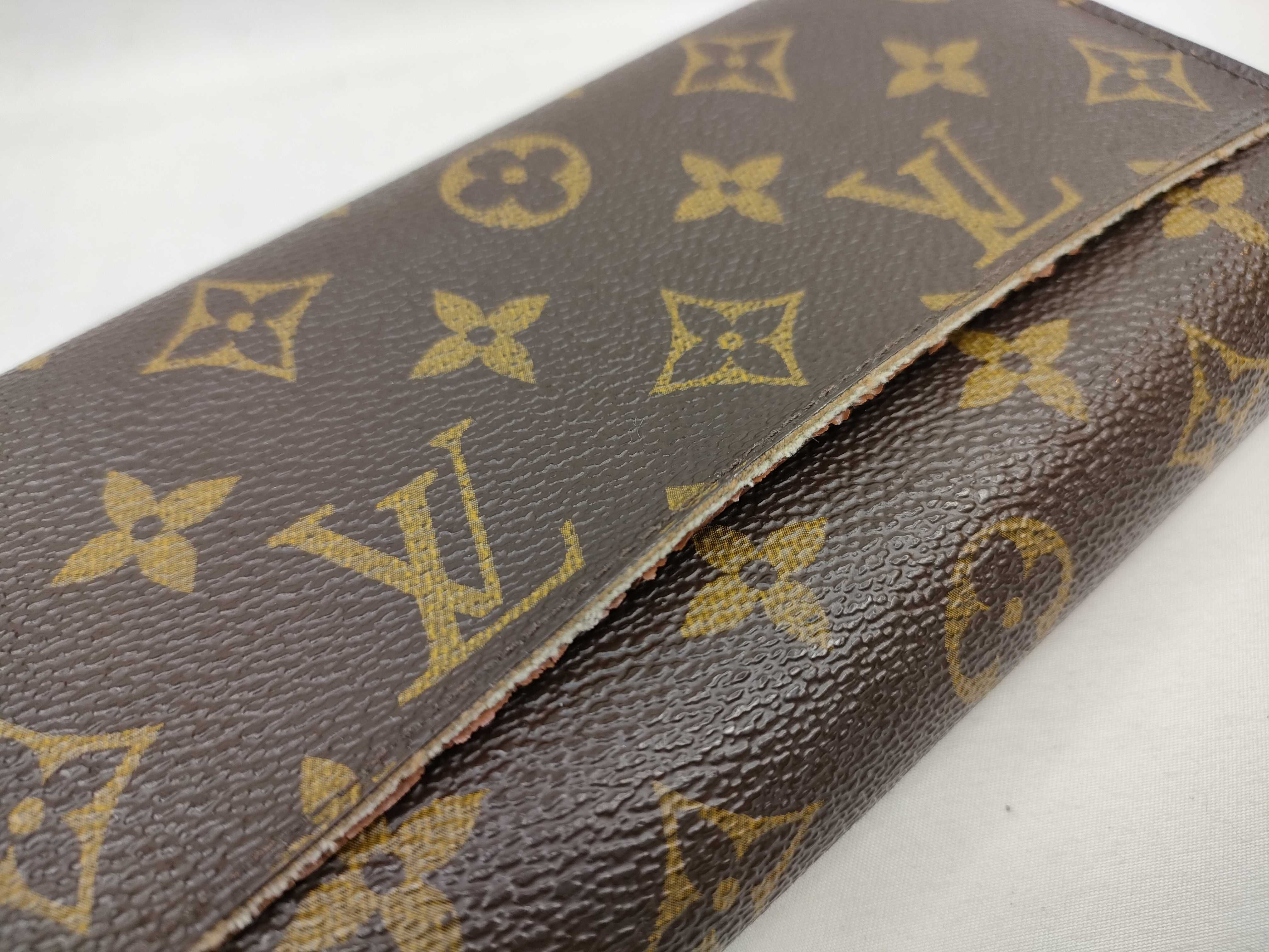 Monogram Louis Vuitton Monogram Portefeuille Sarah Wallet — view 15