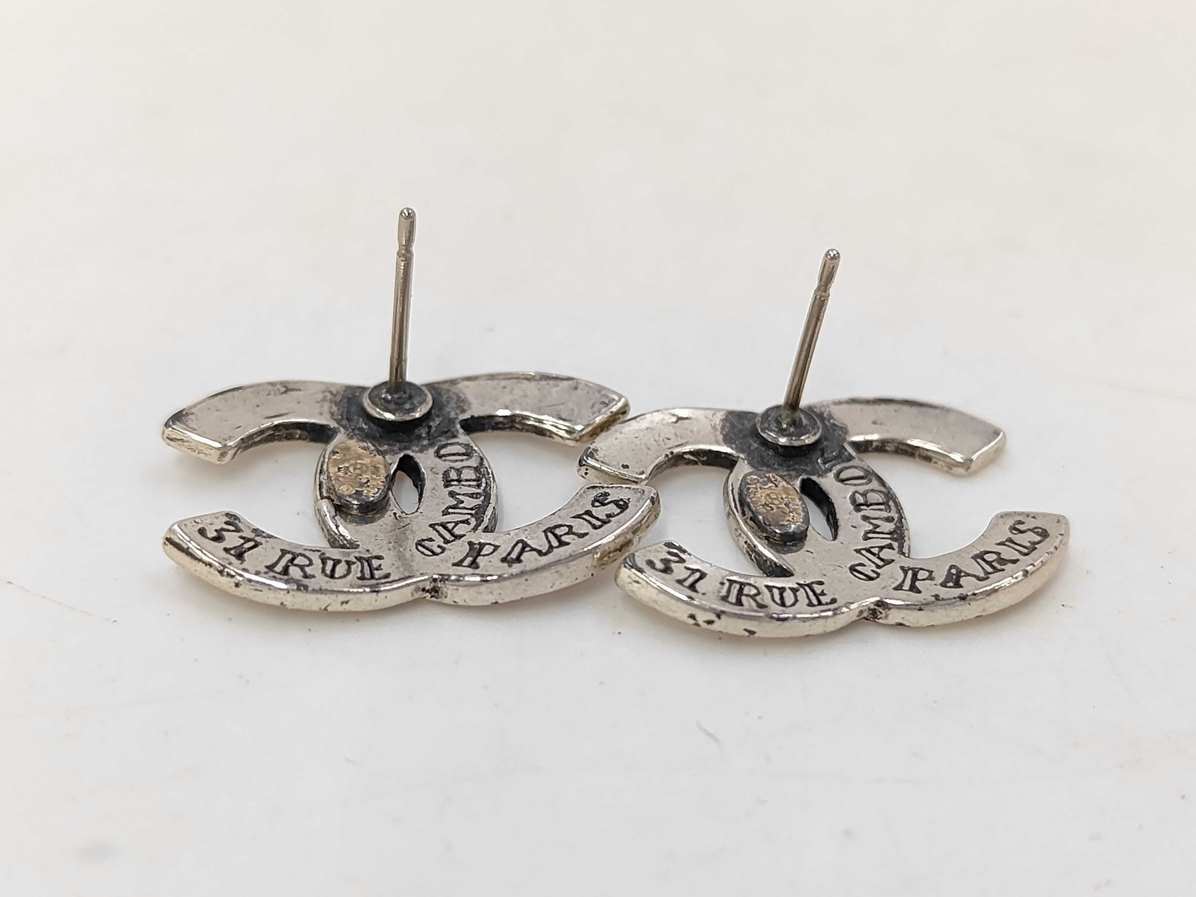 earrings — view 4