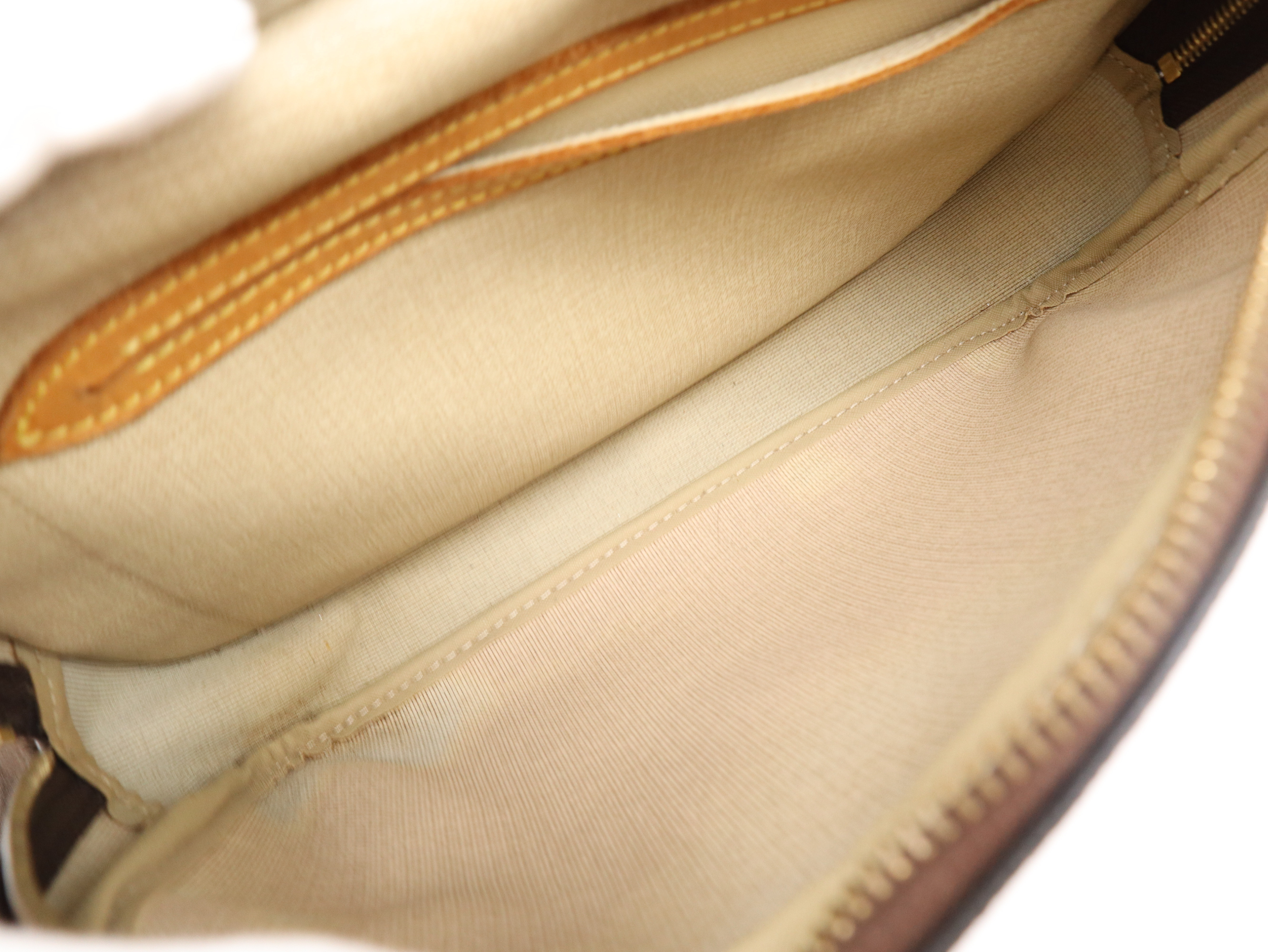 M45254 Monogram Reporter PM Shoulder Bag — view 11