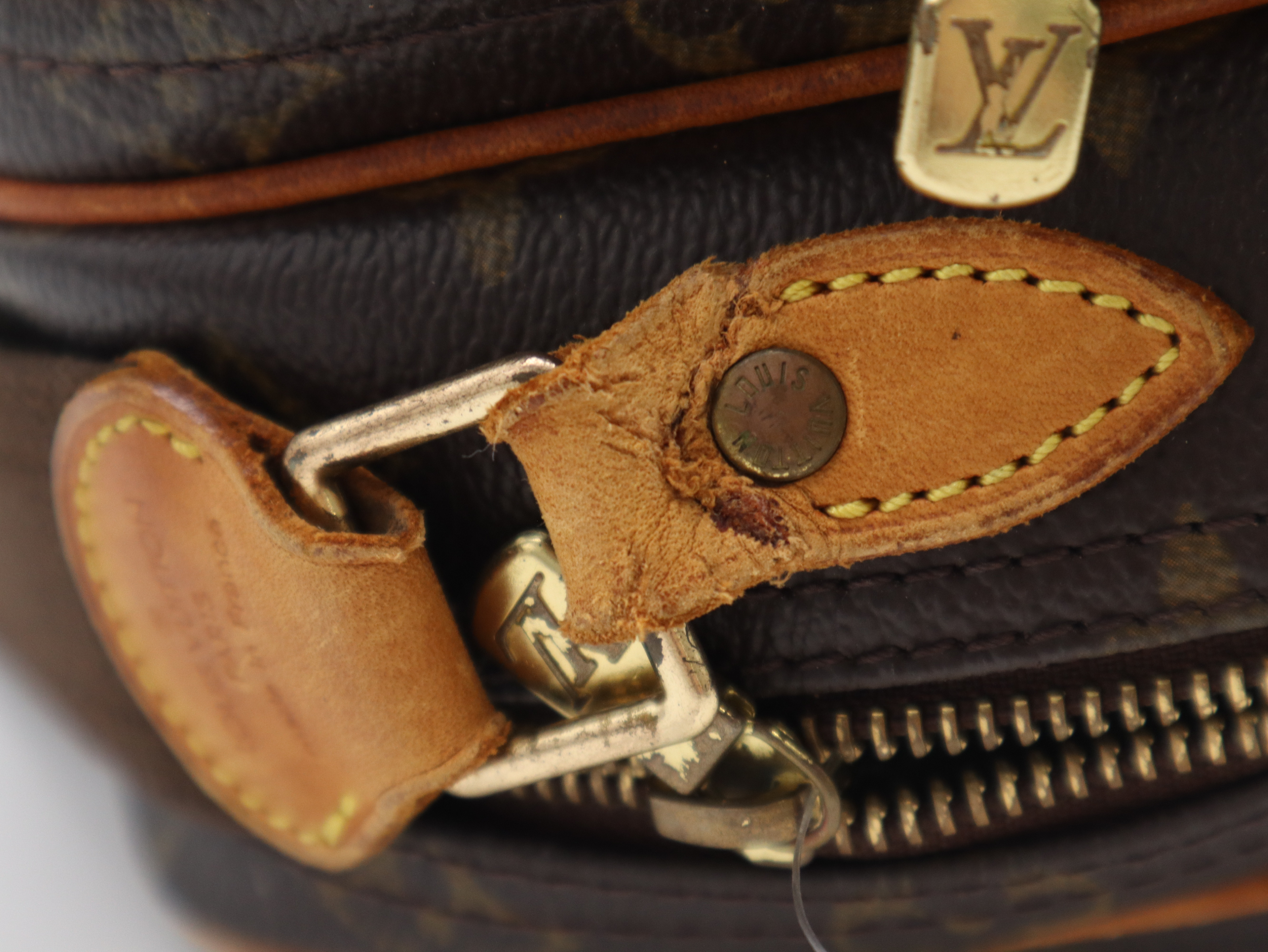 M45254 Monogram Reporter PM Shoulder Bag — view 8