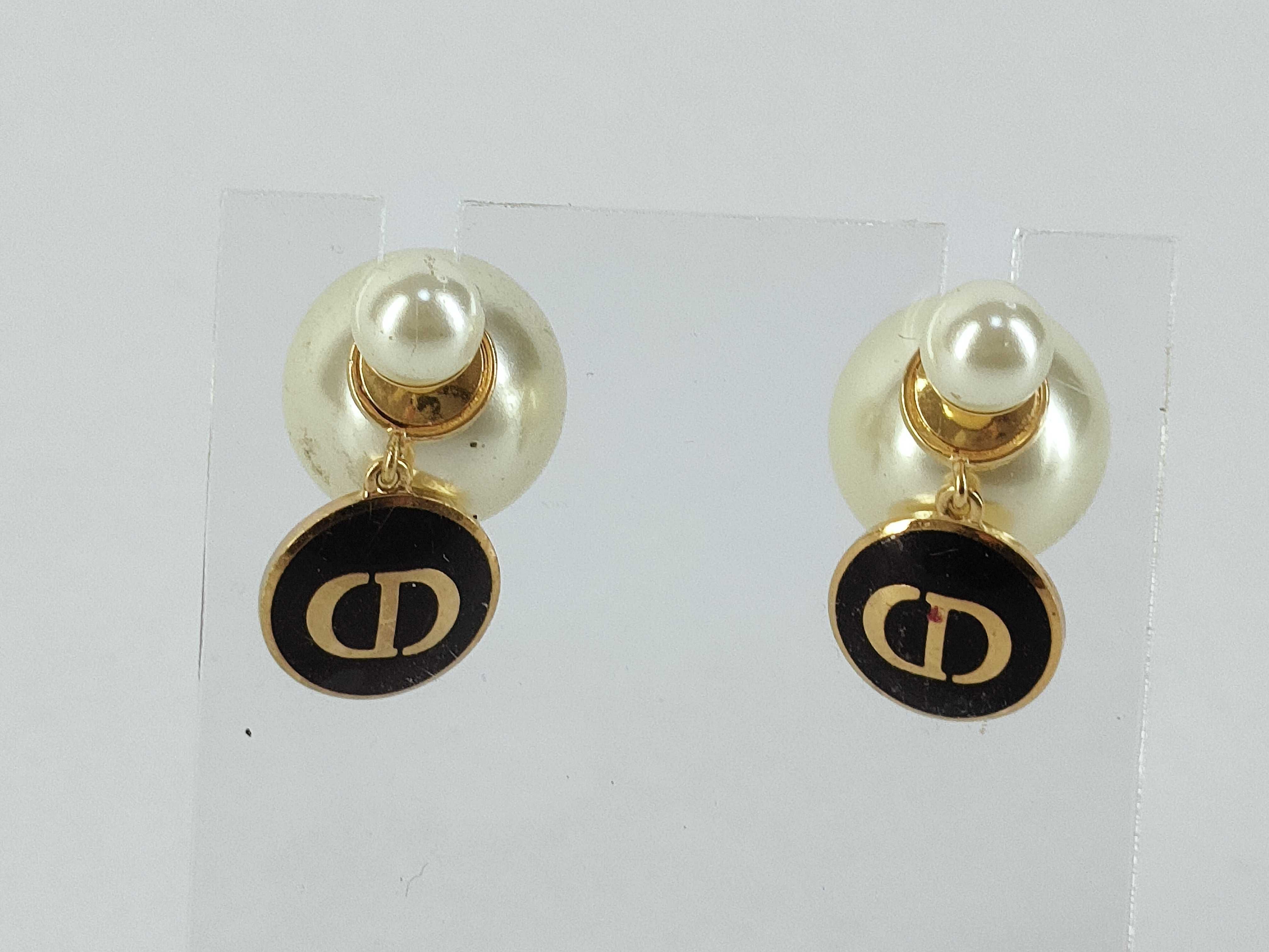 Tribal Resin Pearl Earrings