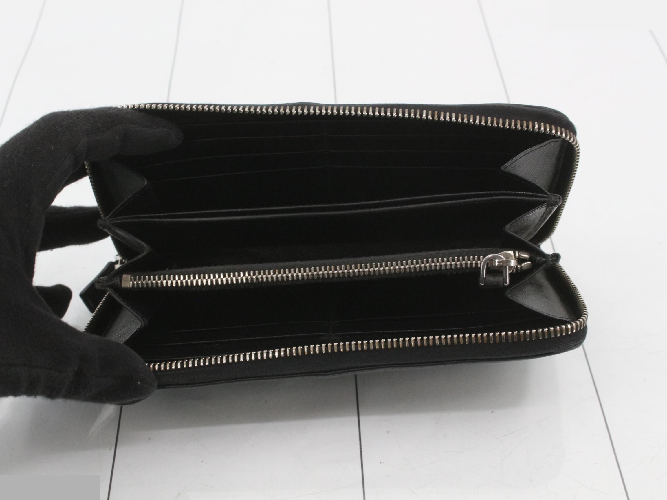 Saffiano Round Zip — view 4