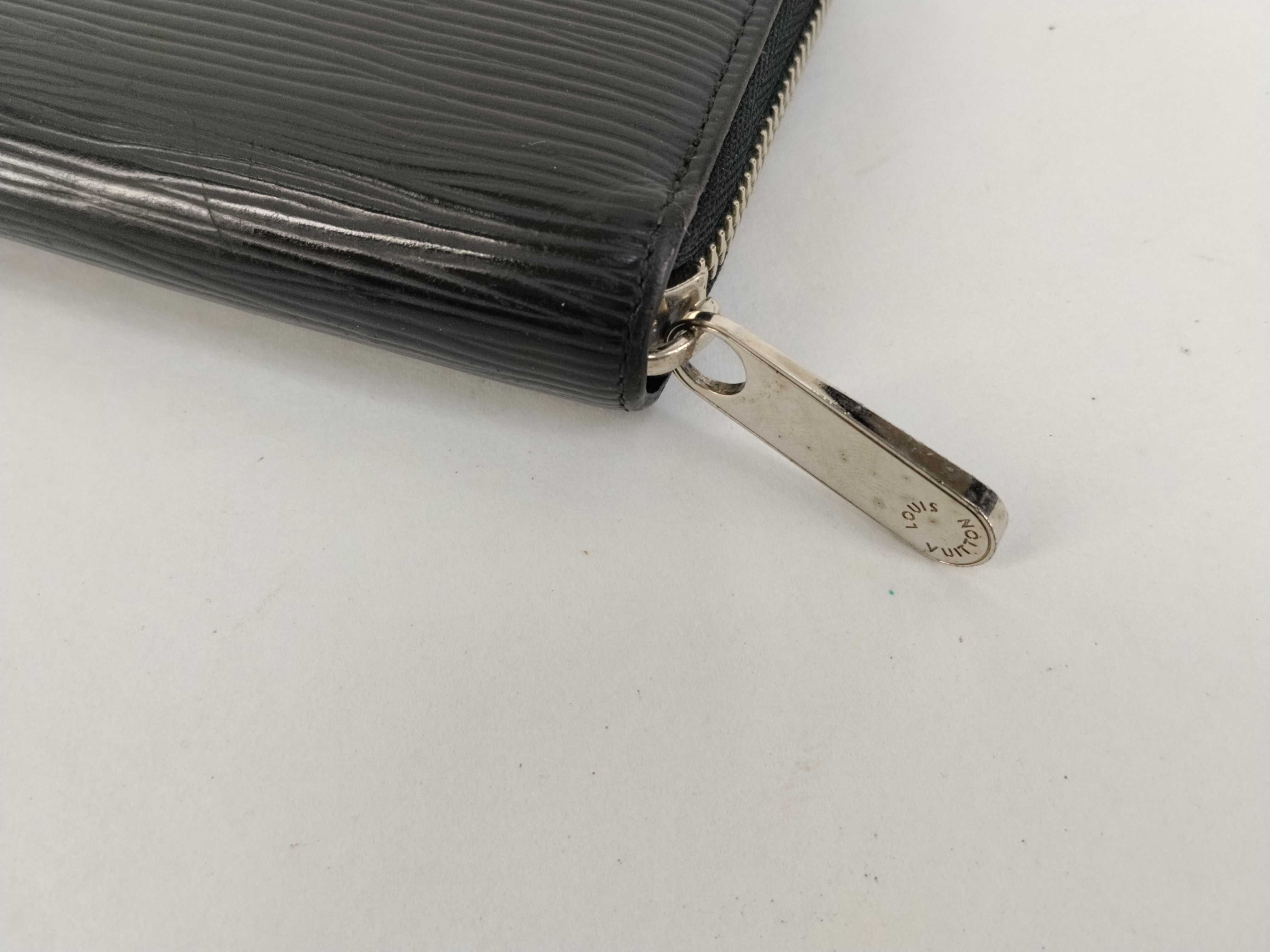 Epi Louis Vuitton Zippy Wallet Epi Wallet — view 6