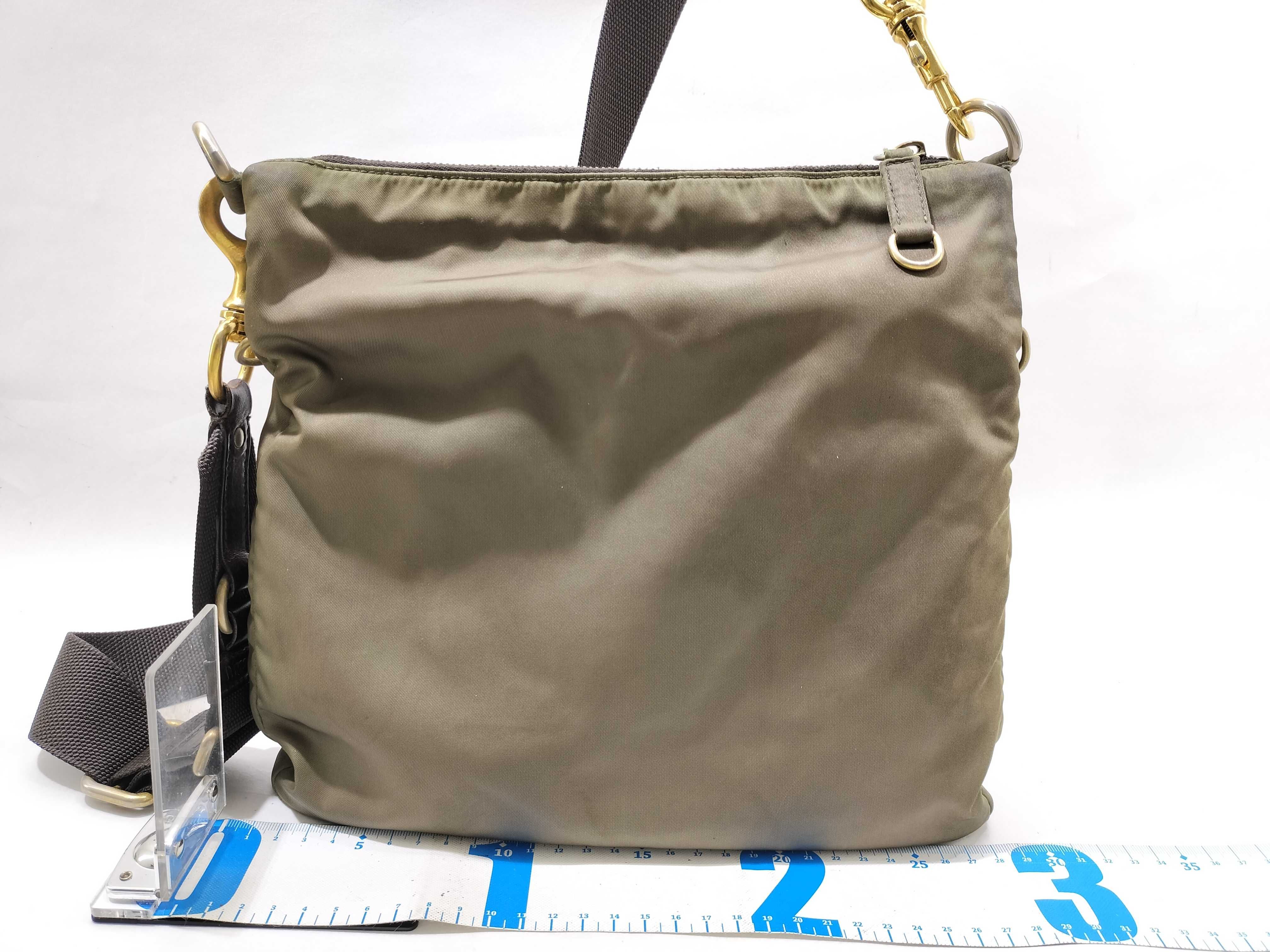 shoulder bag embossed logo shoulder bag — view 2