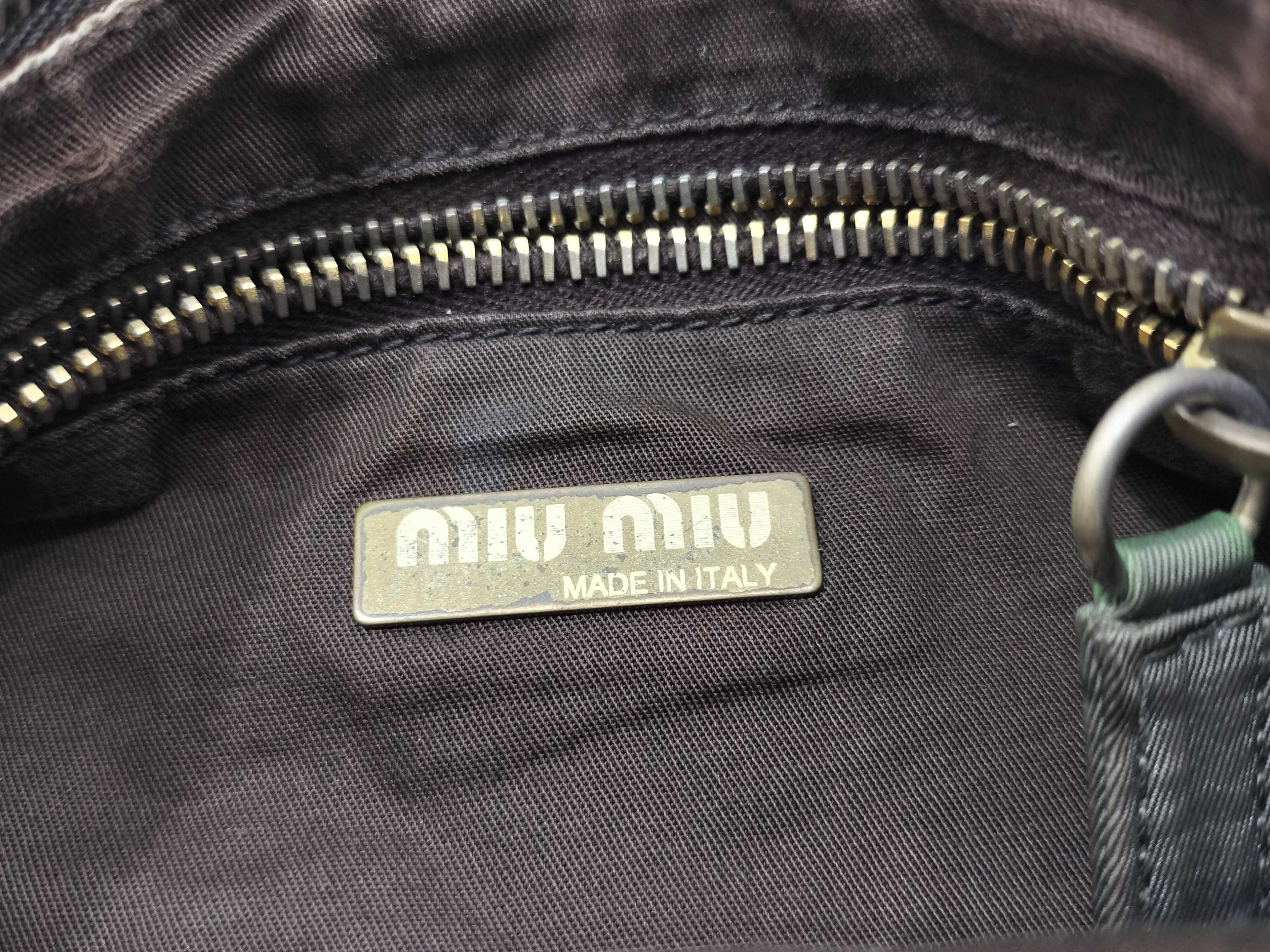 shoulder bag embossed logo shoulder bag — view 13