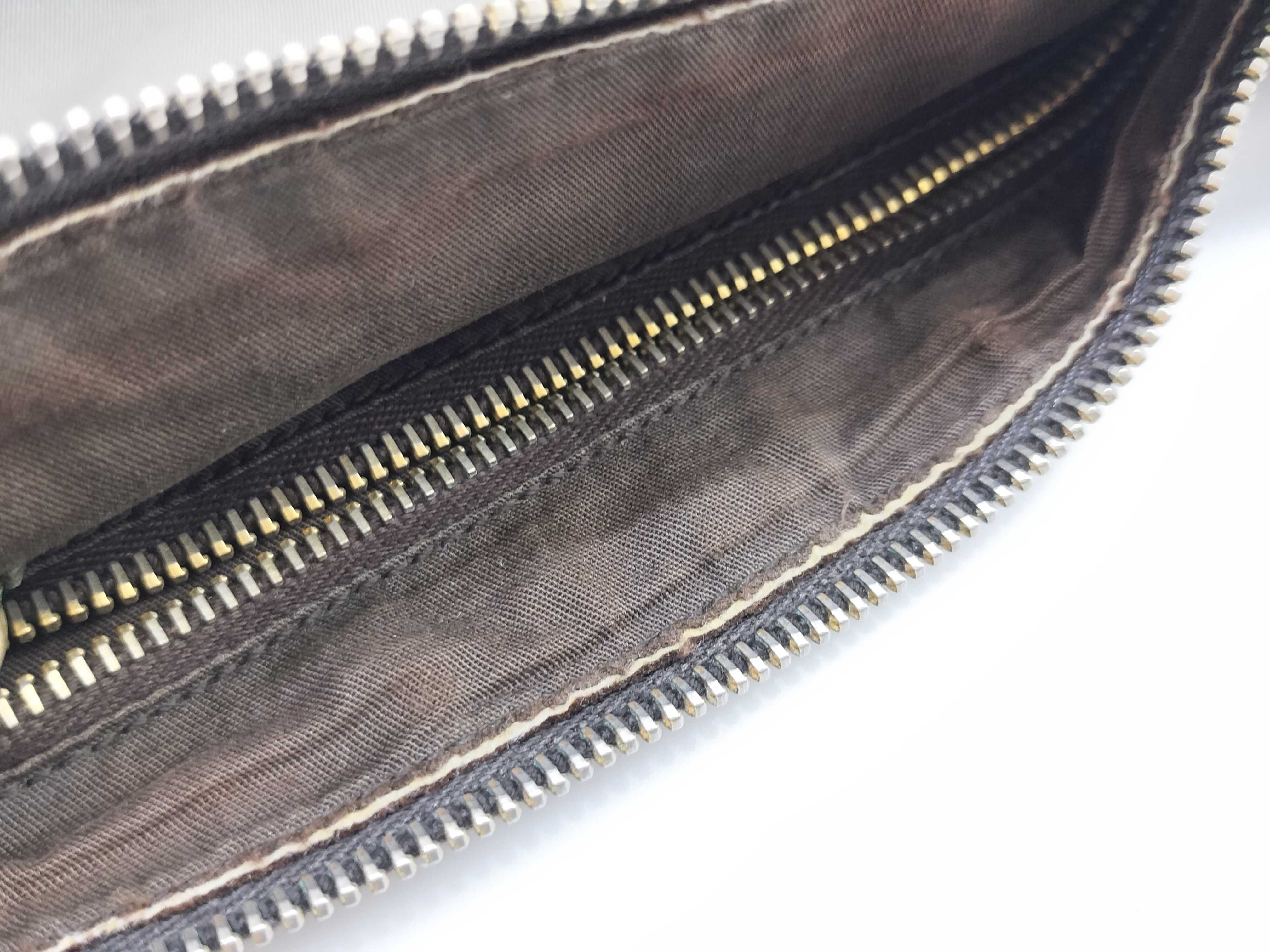 shoulder bag embossed logo shoulder bag — view 15
