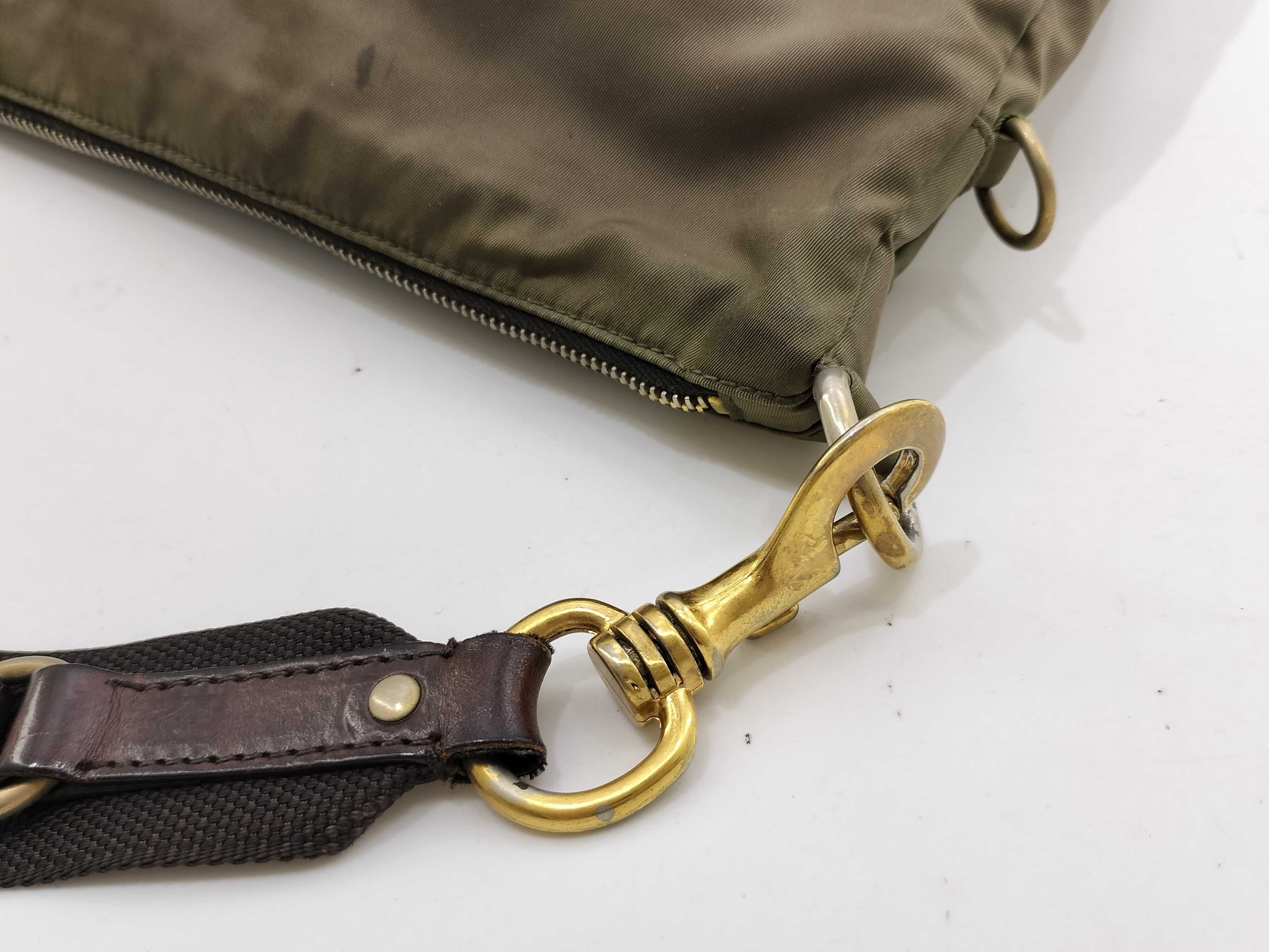 shoulder bag embossed logo shoulder bag — view 6