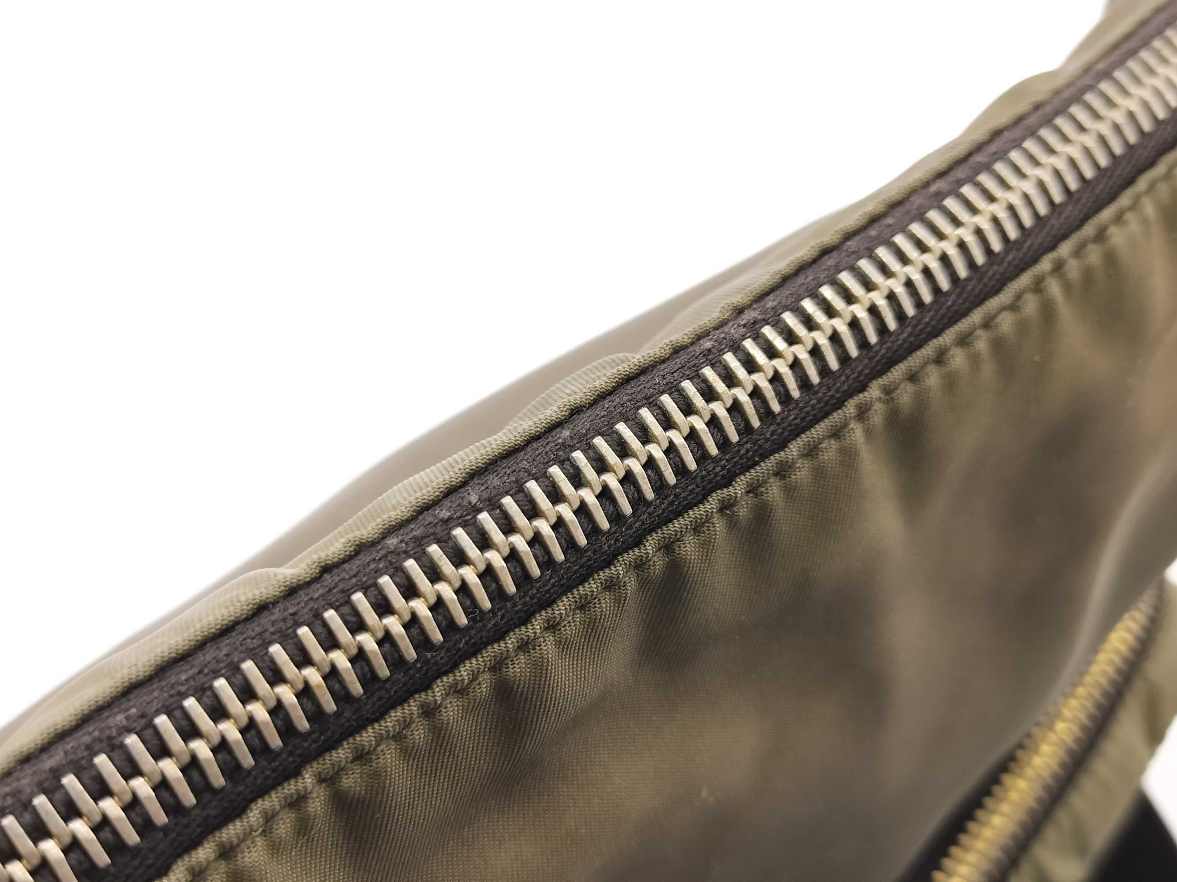 shoulder bag embossed logo shoulder bag — view 9