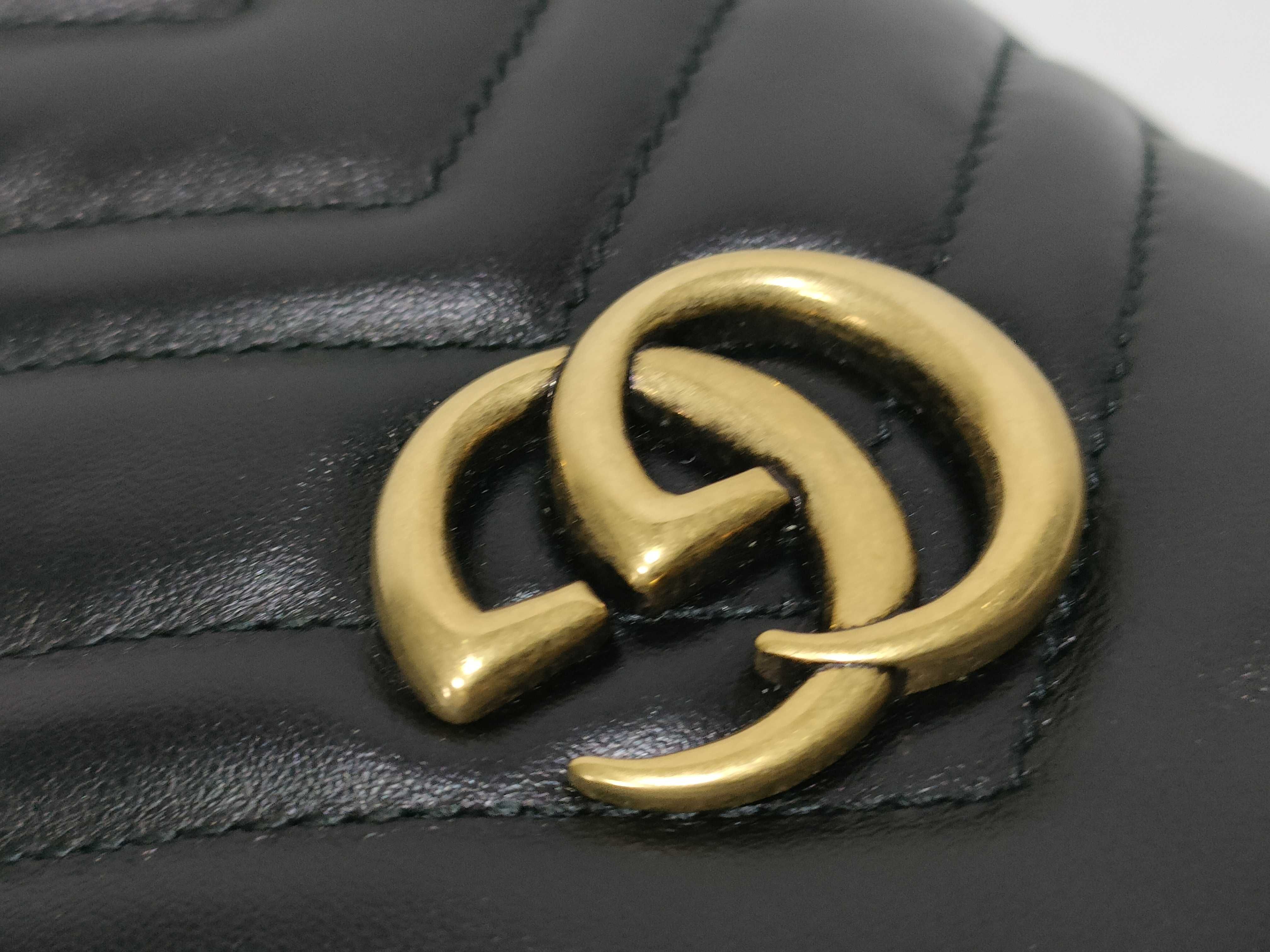 GG Marmont Quilted Chain Bag Shoulder Bag — view 12
