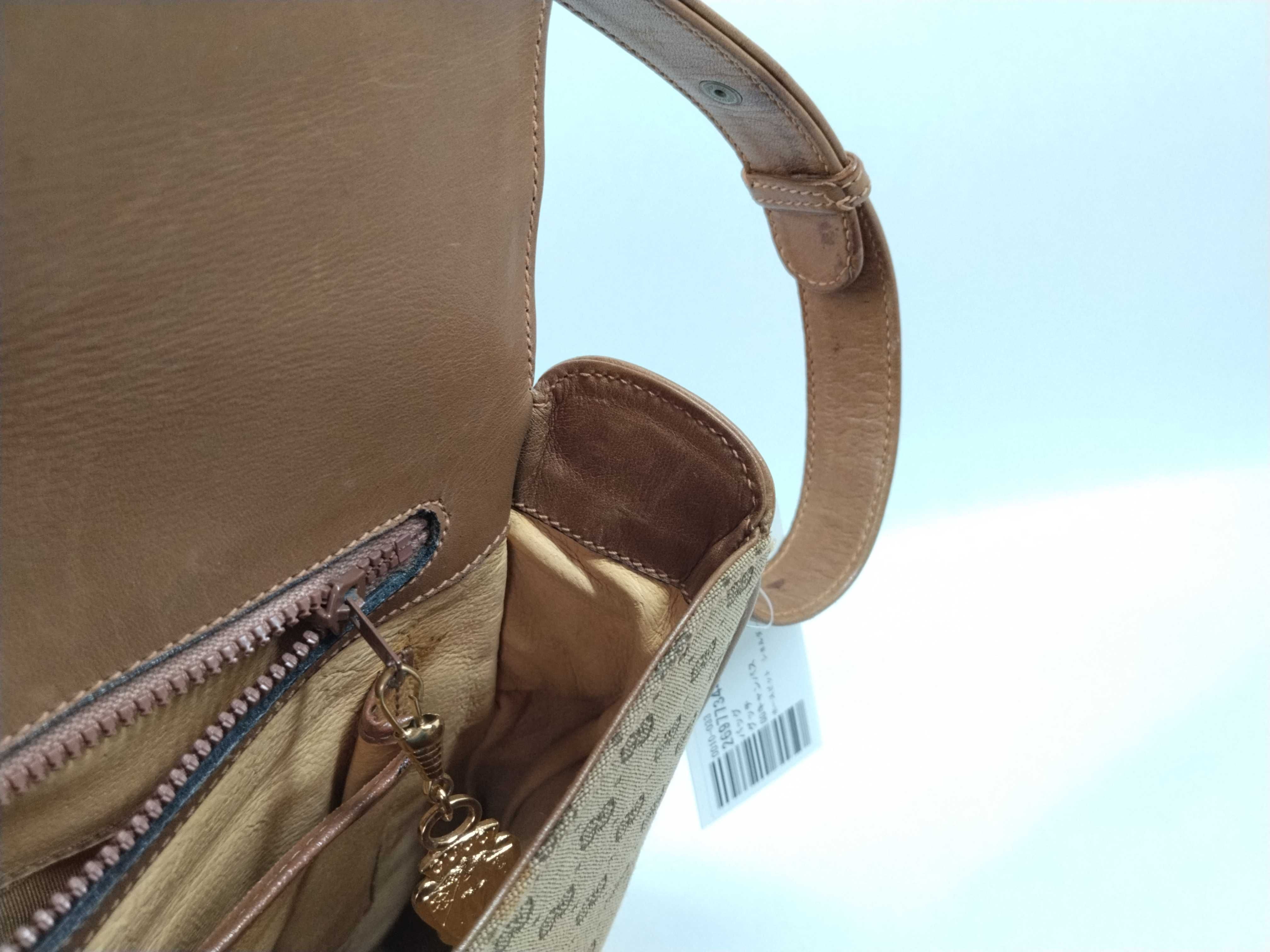 GG Canvas Horsebit Shoulder Bag — view 11