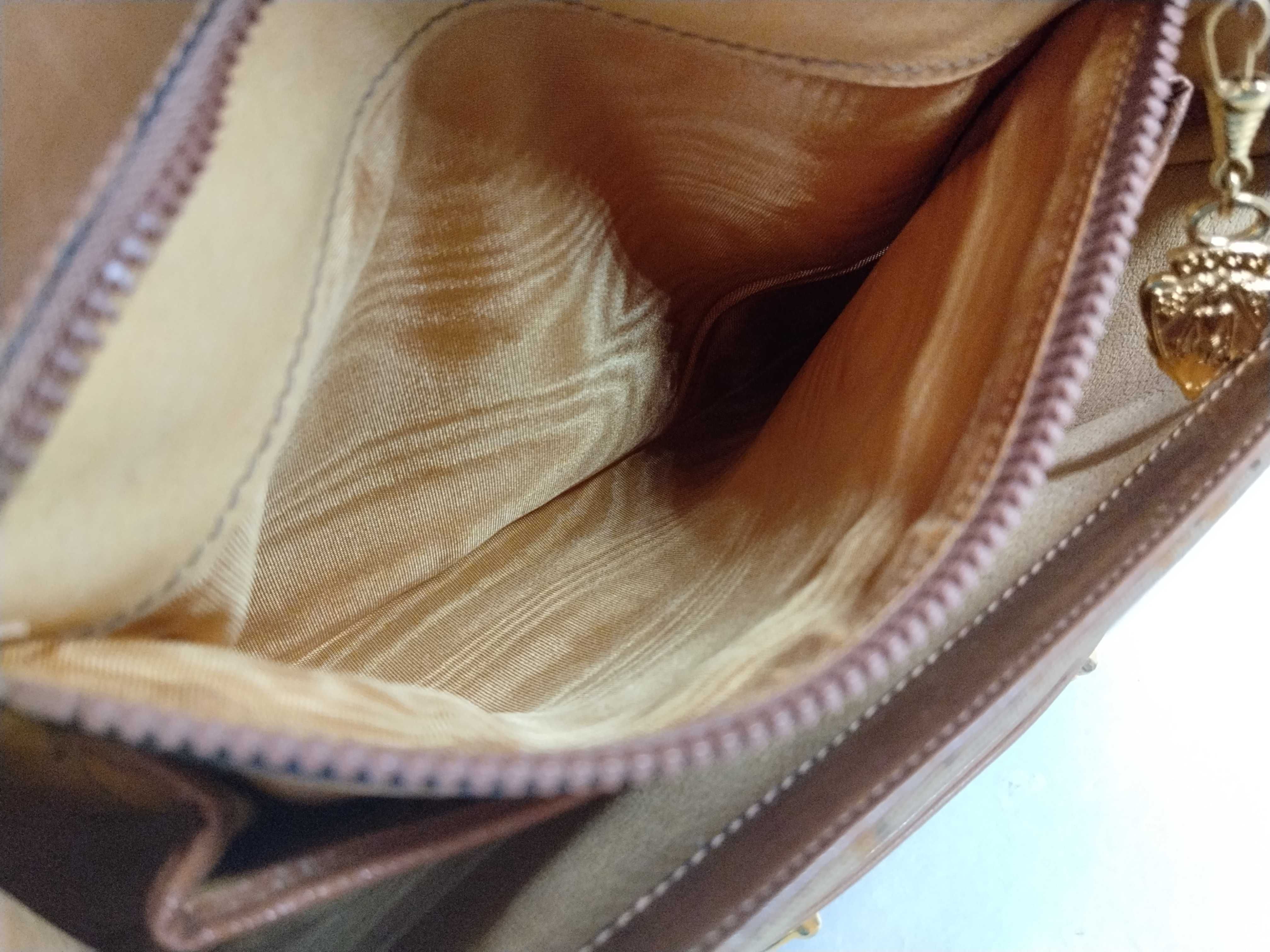 GG Canvas Horsebit Shoulder Bag — view 13