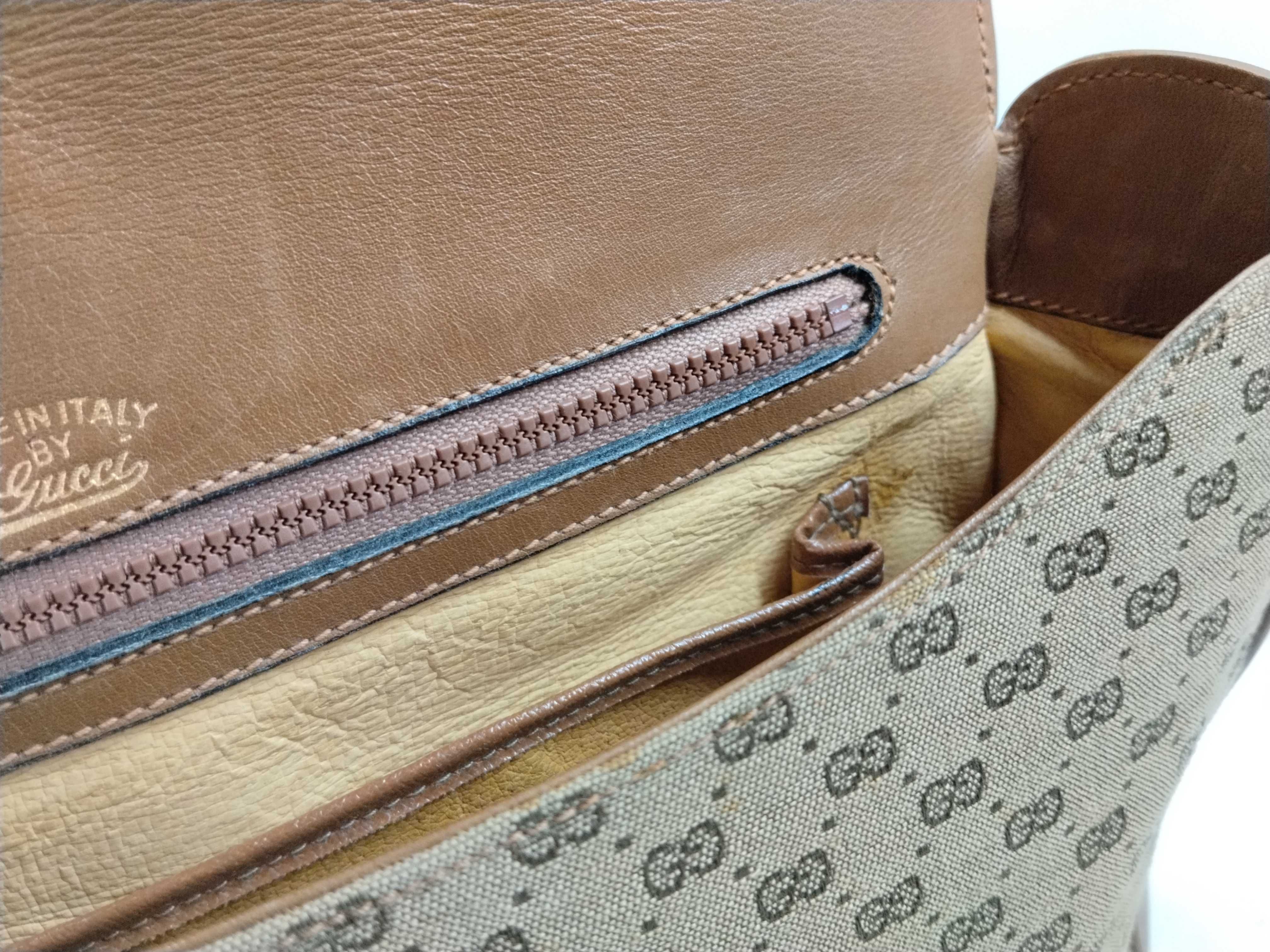 GG Canvas Horsebit Shoulder Bag — view 14
