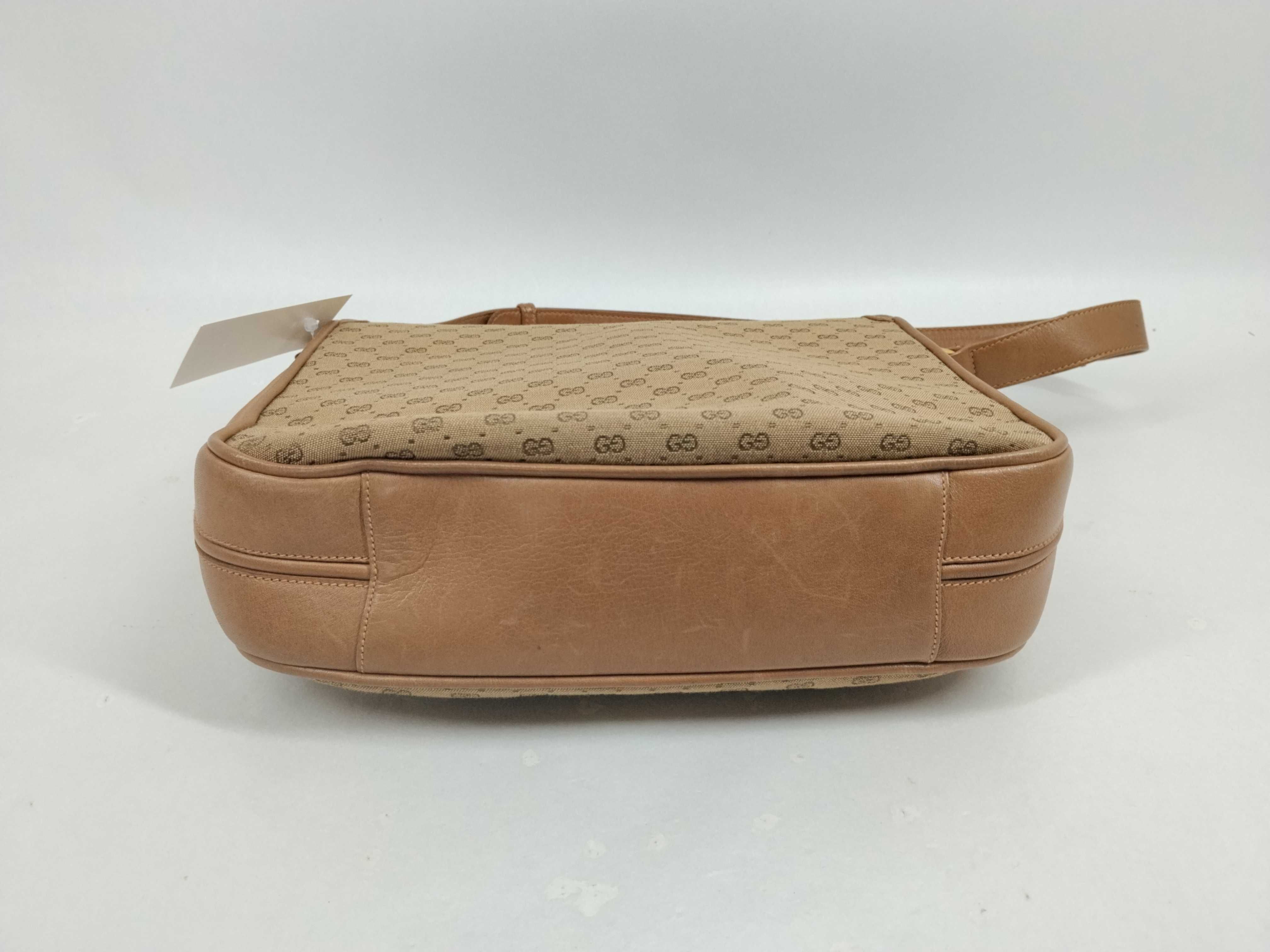 GG Canvas Horsebit Shoulder Bag — view 7