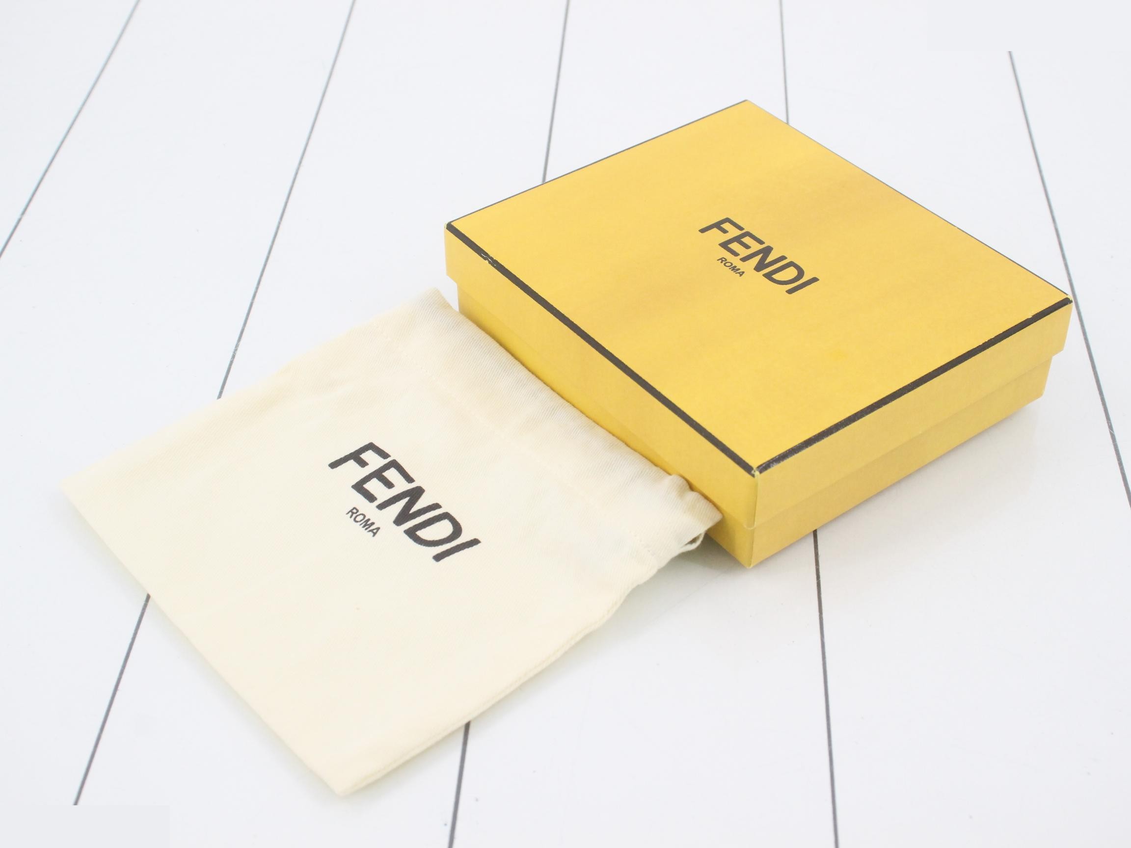 Card case — view 5