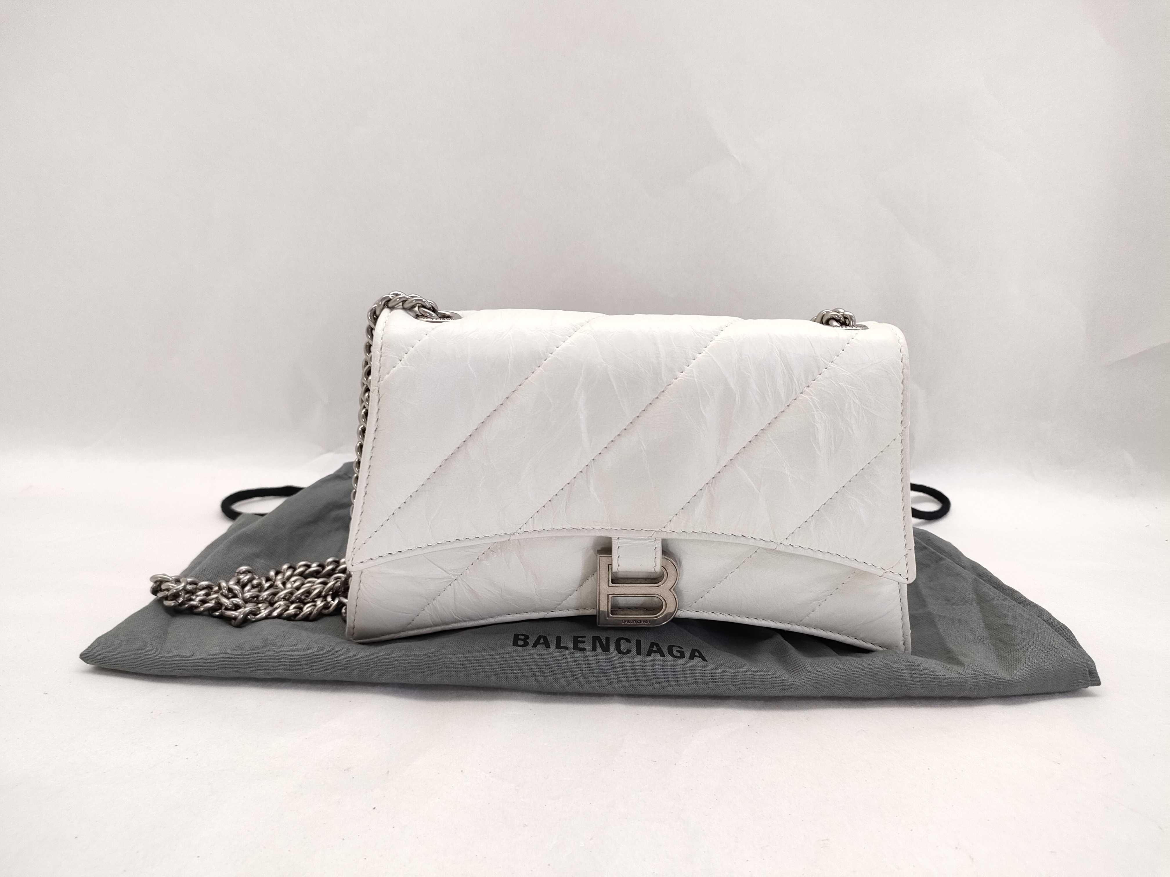 Crush Chain Shoulder Bag 736016 White Shoulder Bag