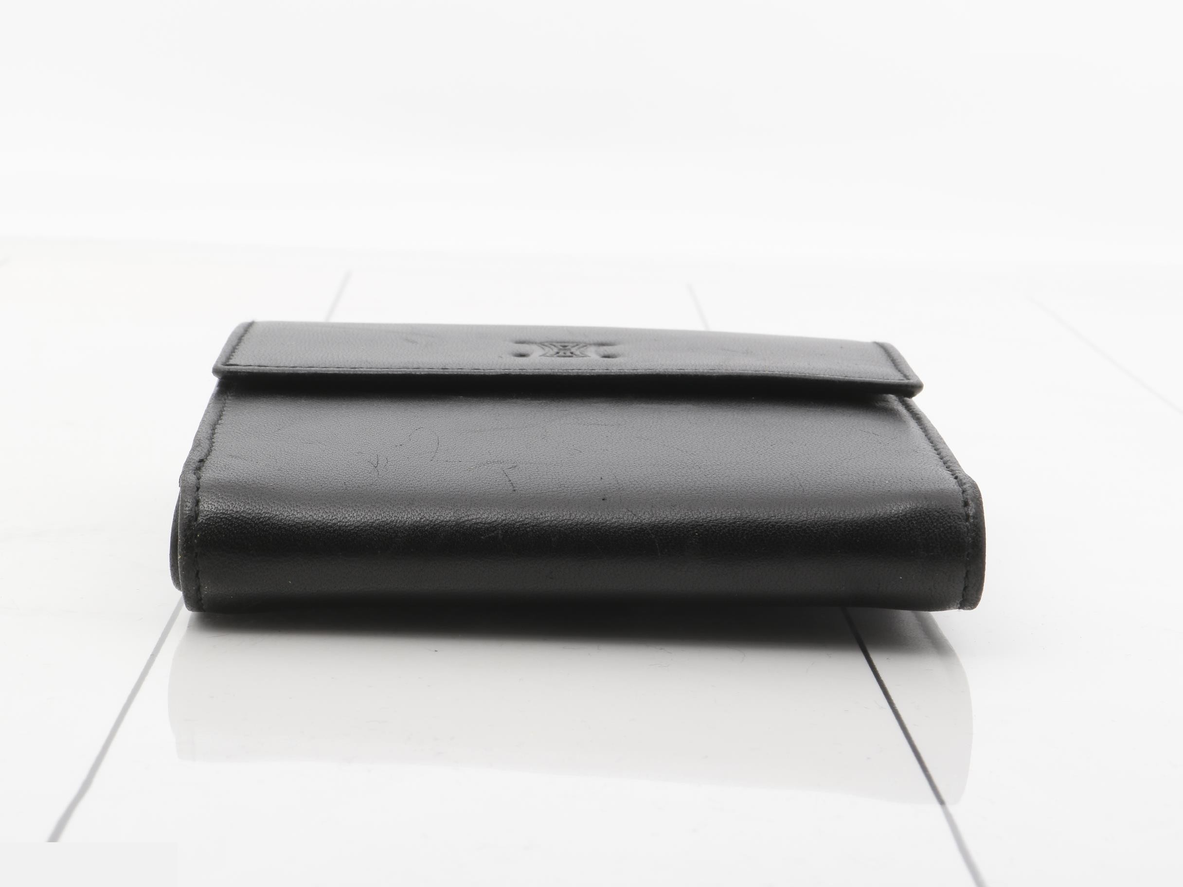 wallet — view 3
