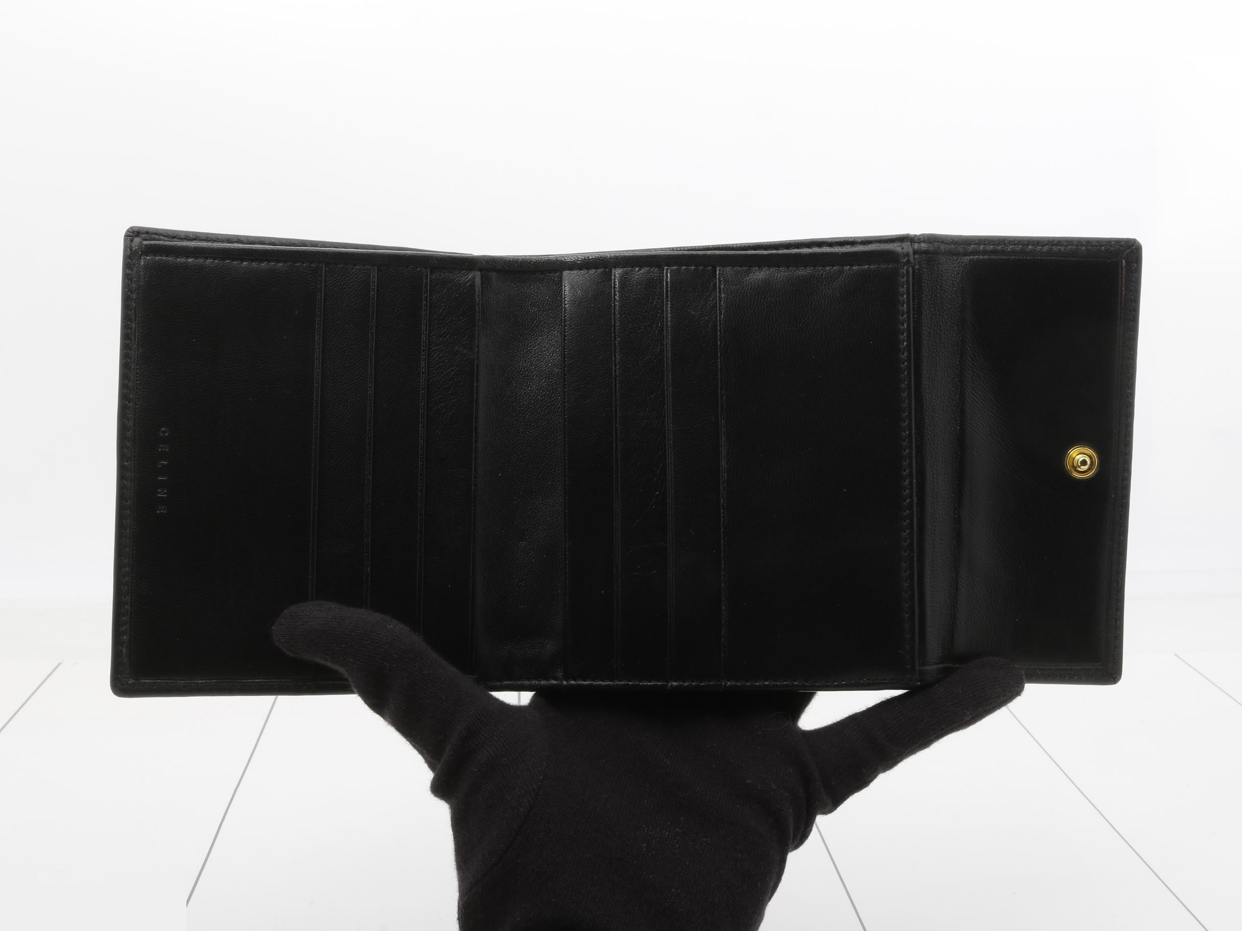 wallet — view 4